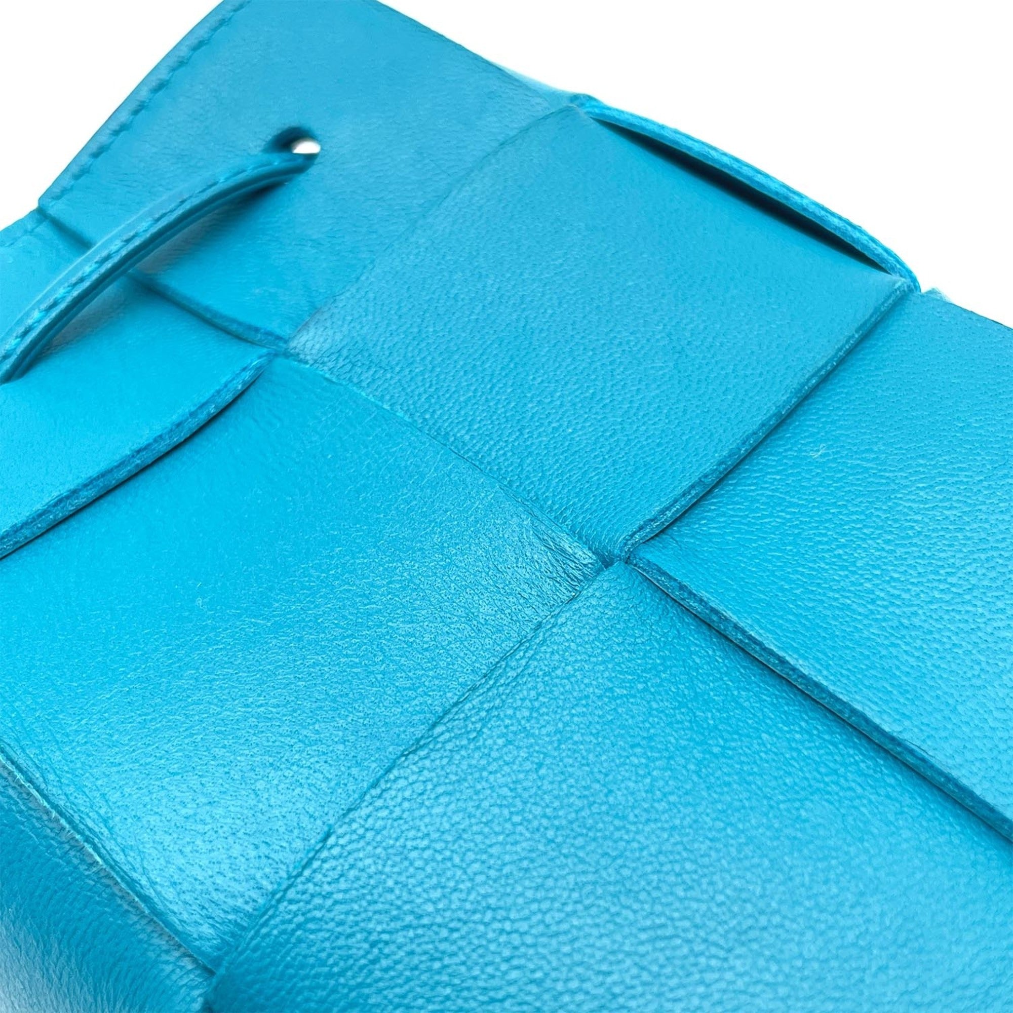 Bottega Veneta Blue Leather Shoulder Bag (Pre-Owned)