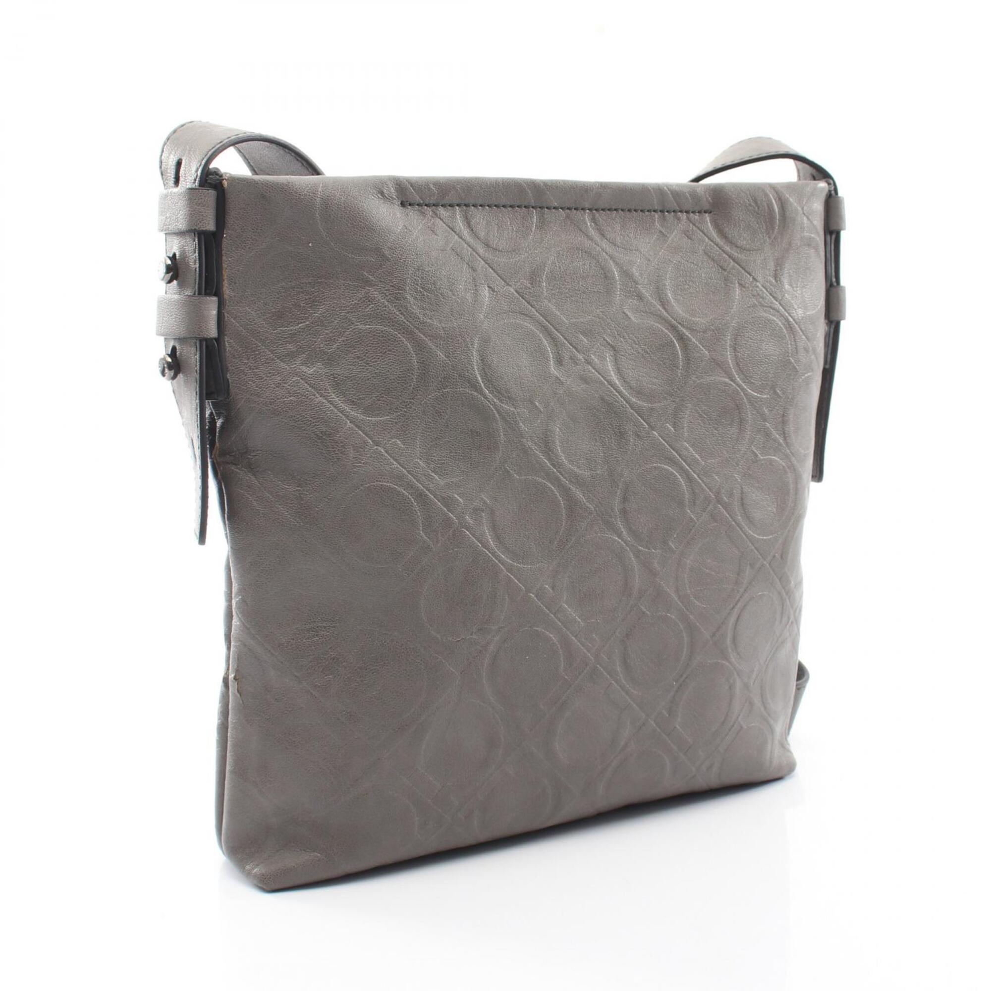 Salvatore Ferragamo Gray Leather Handbag Shoulder Bag (Pre-Owned)