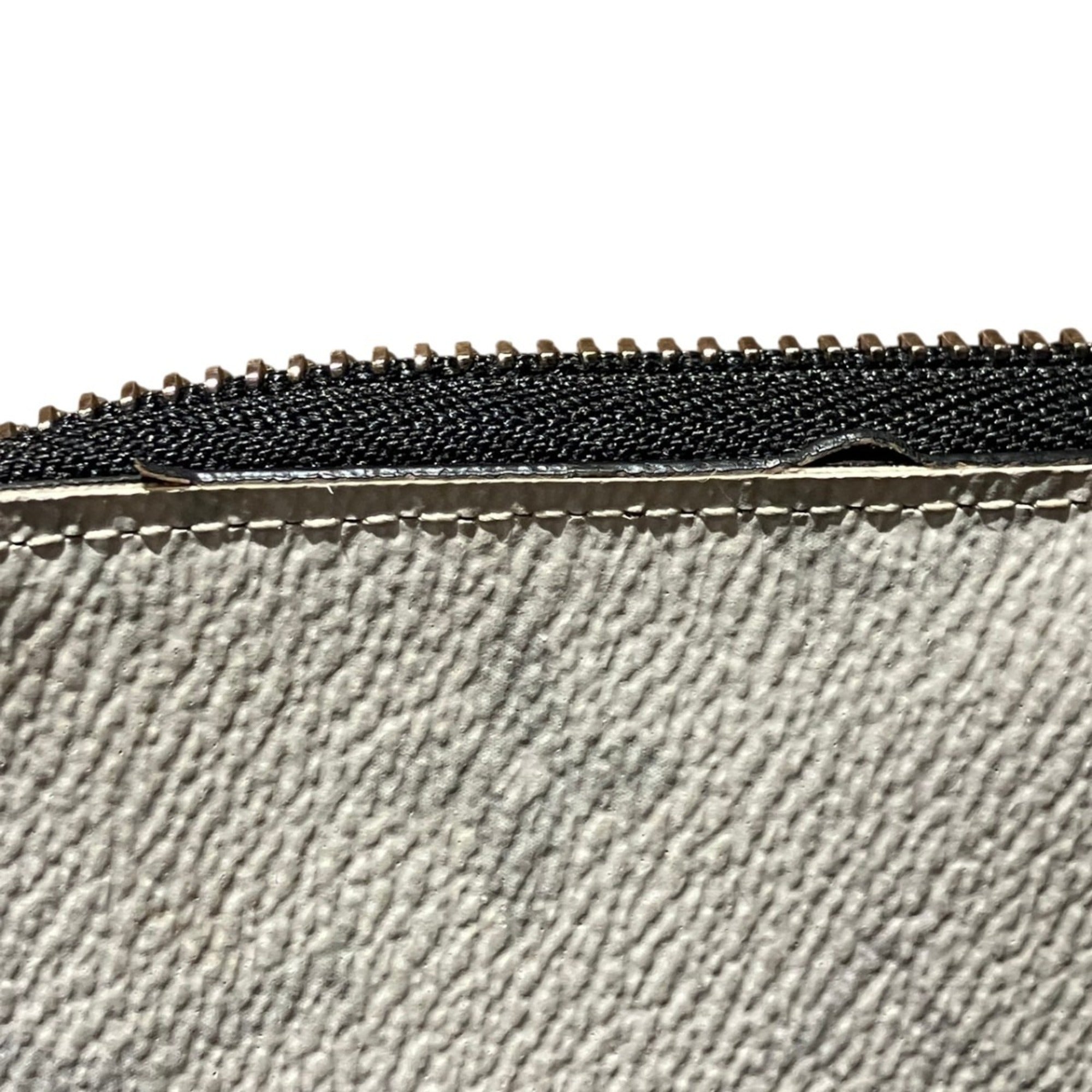 Louis Vuitton Taigarama White Taigarama Long Wallet (Bi-Fold) (Pre-Owned)