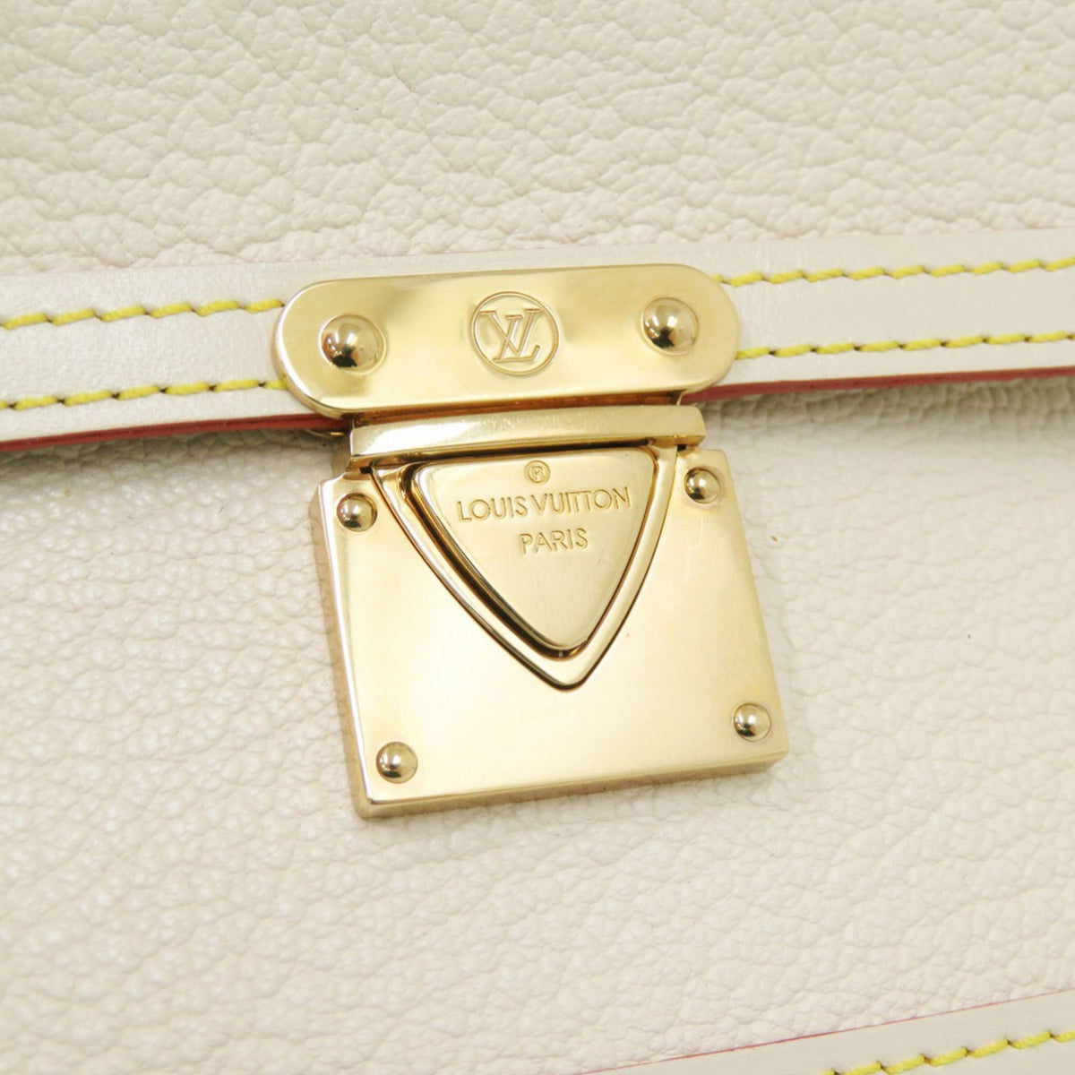 Louis Vuitton White Leather Clutch Bag (Pre-Owned)