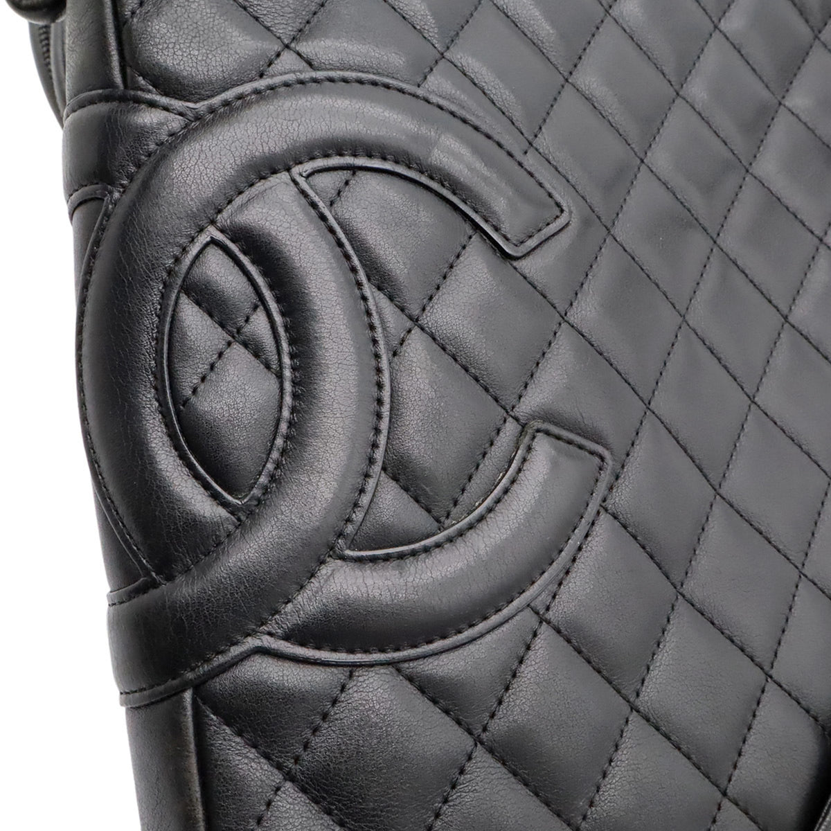 Chanel Black White Leather Shoulder Bag (Pre-Owned)