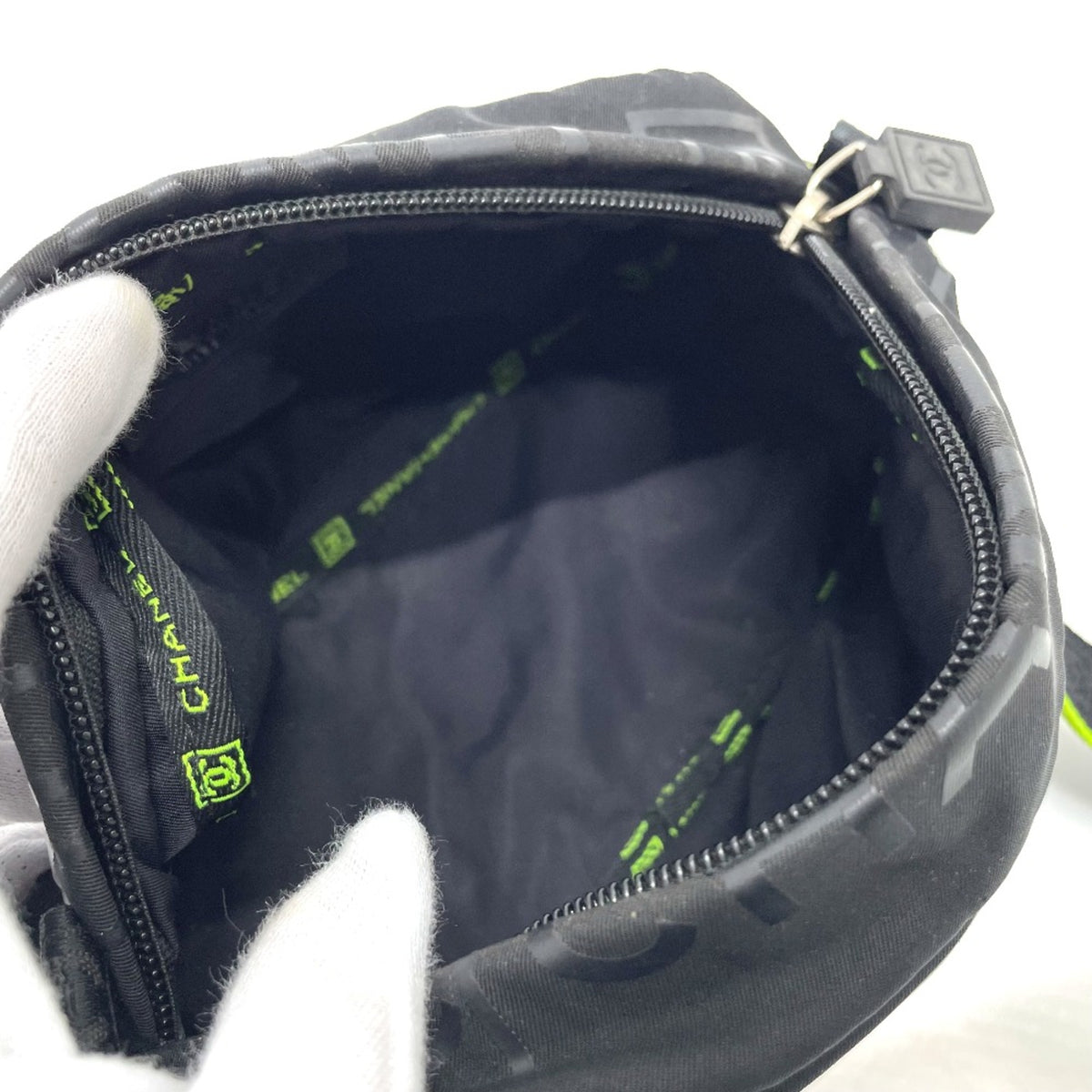 Chanel Black Cloth Pouch (Pre-Owned)