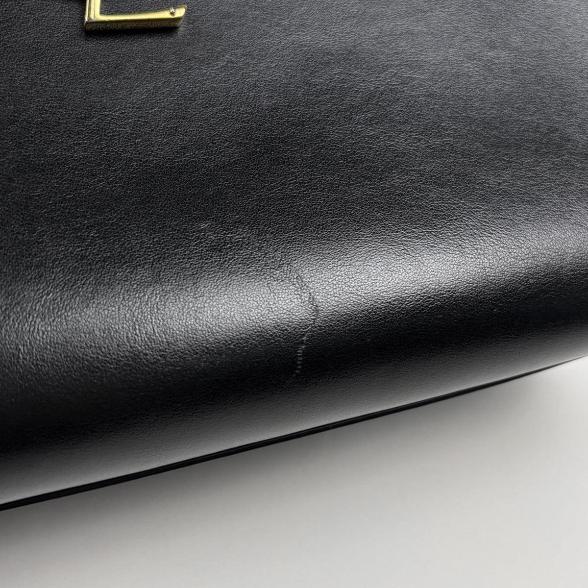 Saint Laurent Black Leather Handbag (Pre-Owned)
