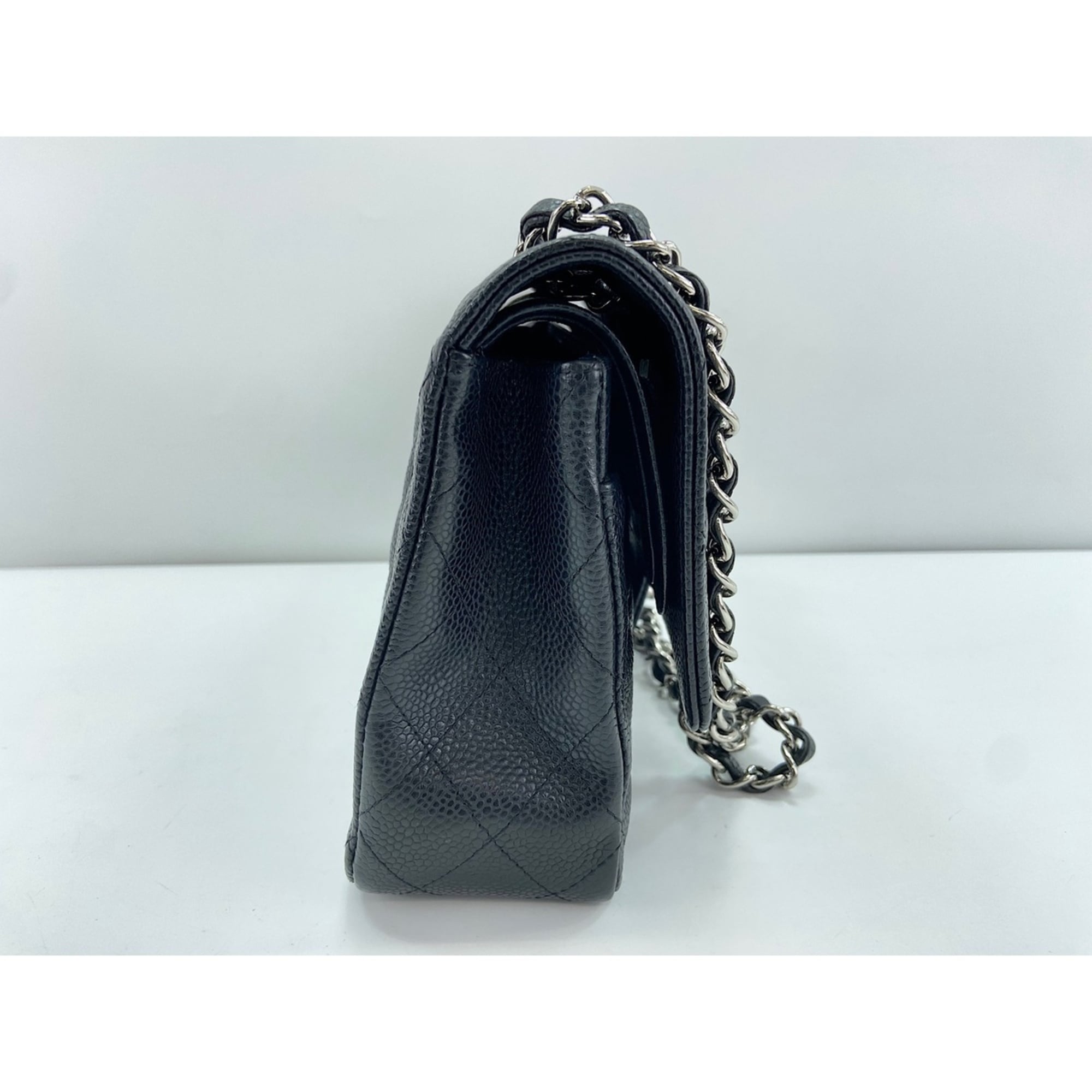 Chanel Matelasse Black Tote Bag (Pre-Owned)
