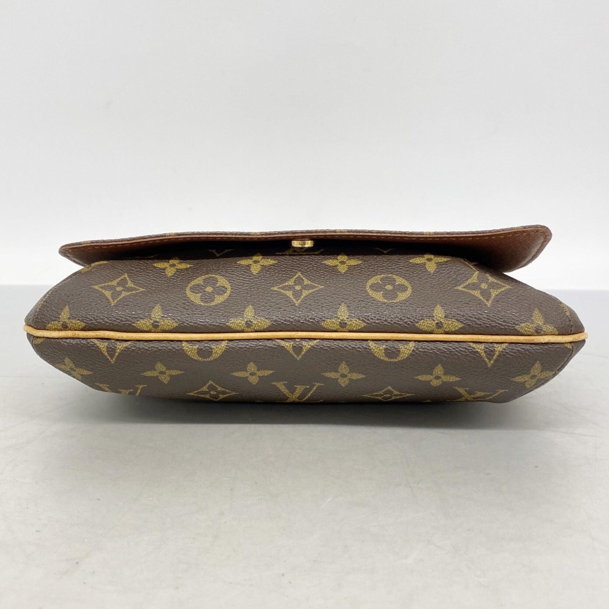Louis Vuitton Brown Shoulder Bag (Pre-Owned)