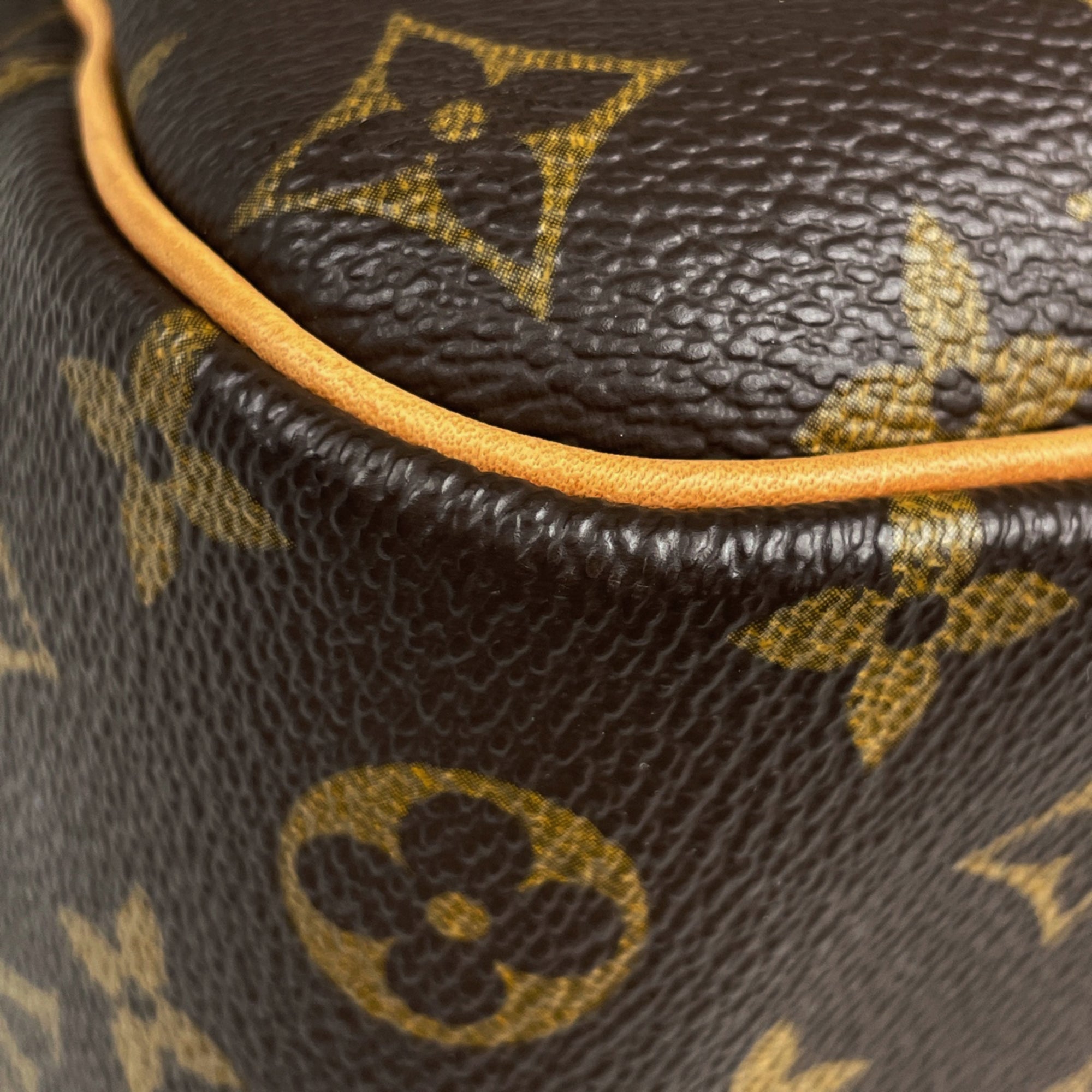 Louis Vuitton Brown Monogram Monogram Handbag (Pre-Owned)