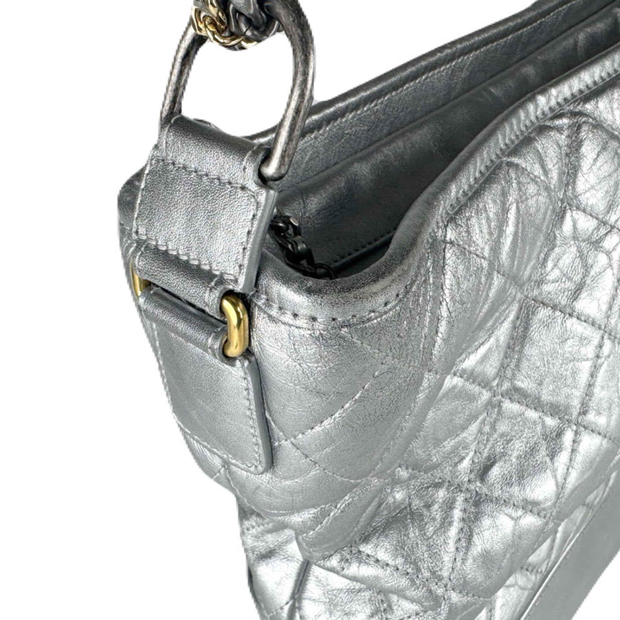 Chanel Silver Leather Shoulder Bag (Pre-Owned)