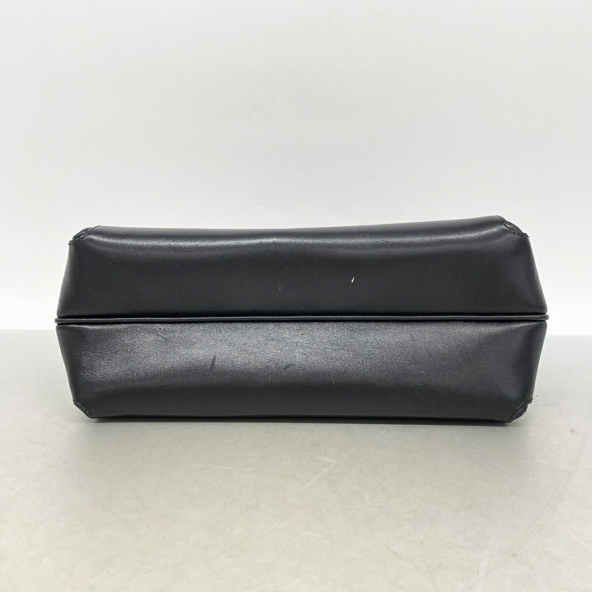 Salvatore Ferragamo Black Leather Handbag (Pre-Owned)