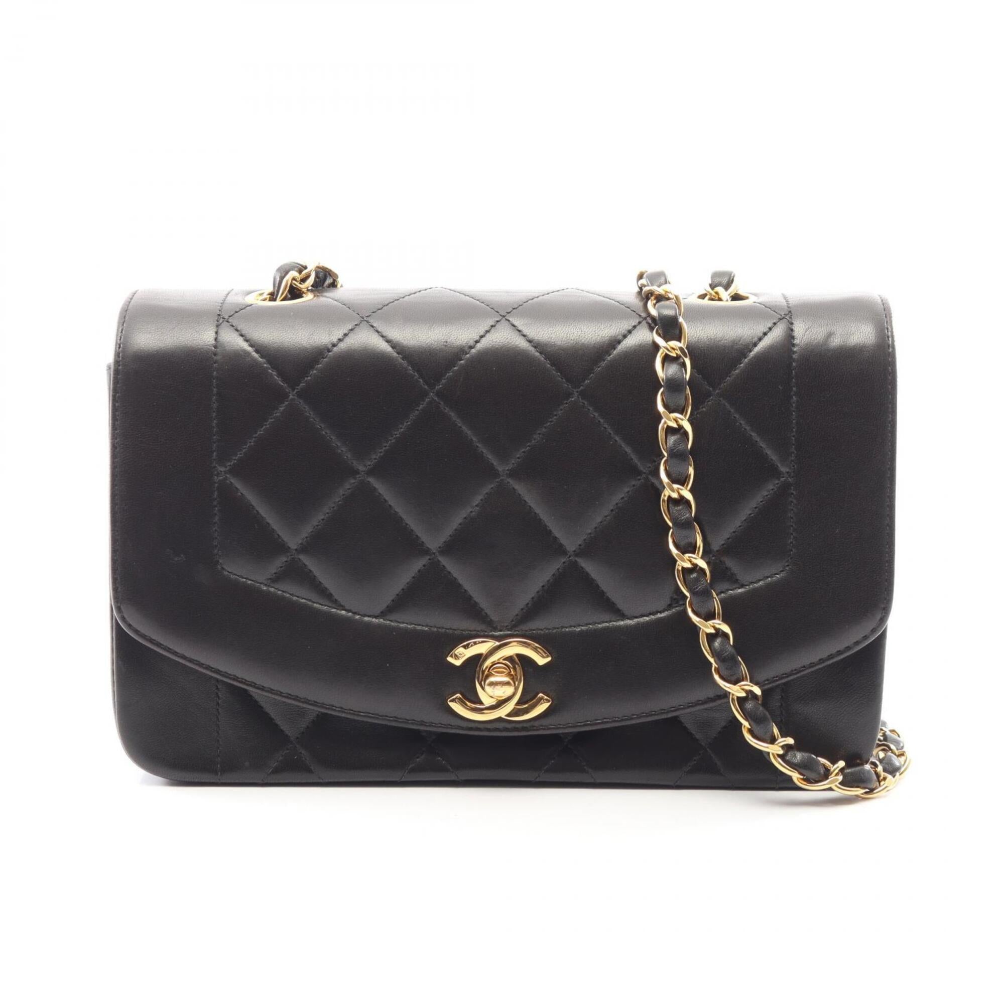 Chanel Matelasse Black Leather Handbag Shoulder Bag (Pre-Owned)