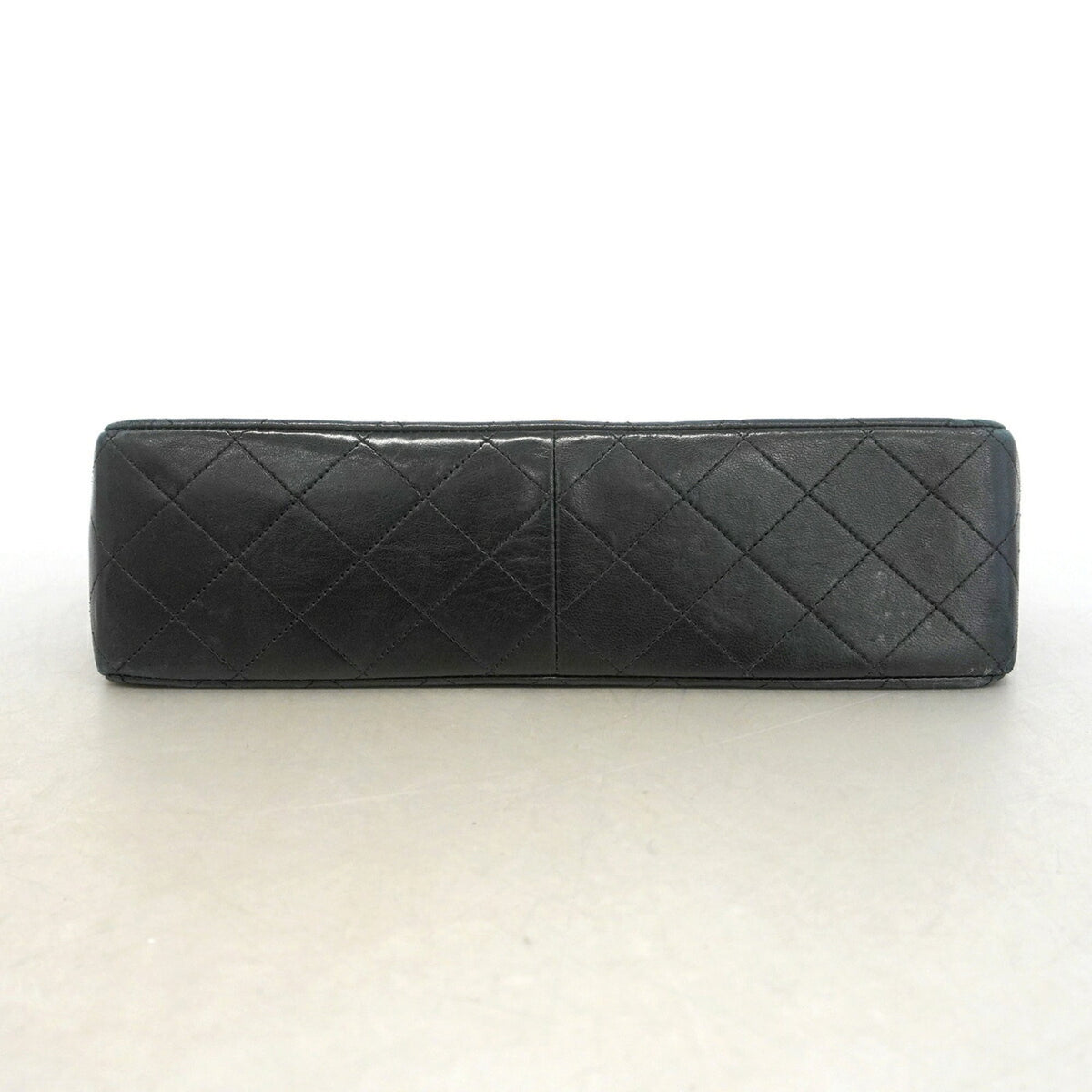 Chanel Black Leather Shoulder Bag (Pre-Owned)