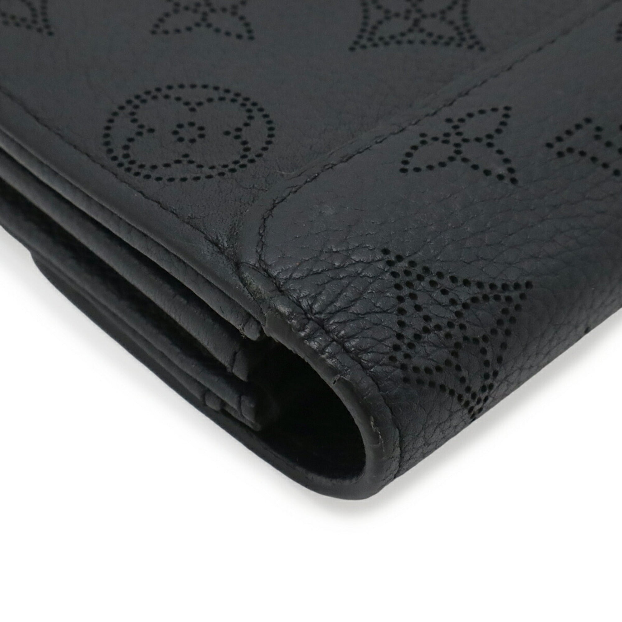 Louis Vuitton Mahina Black Noir Mahina Leather Long Wallet (Bi-Fold) (Pre-Owned)