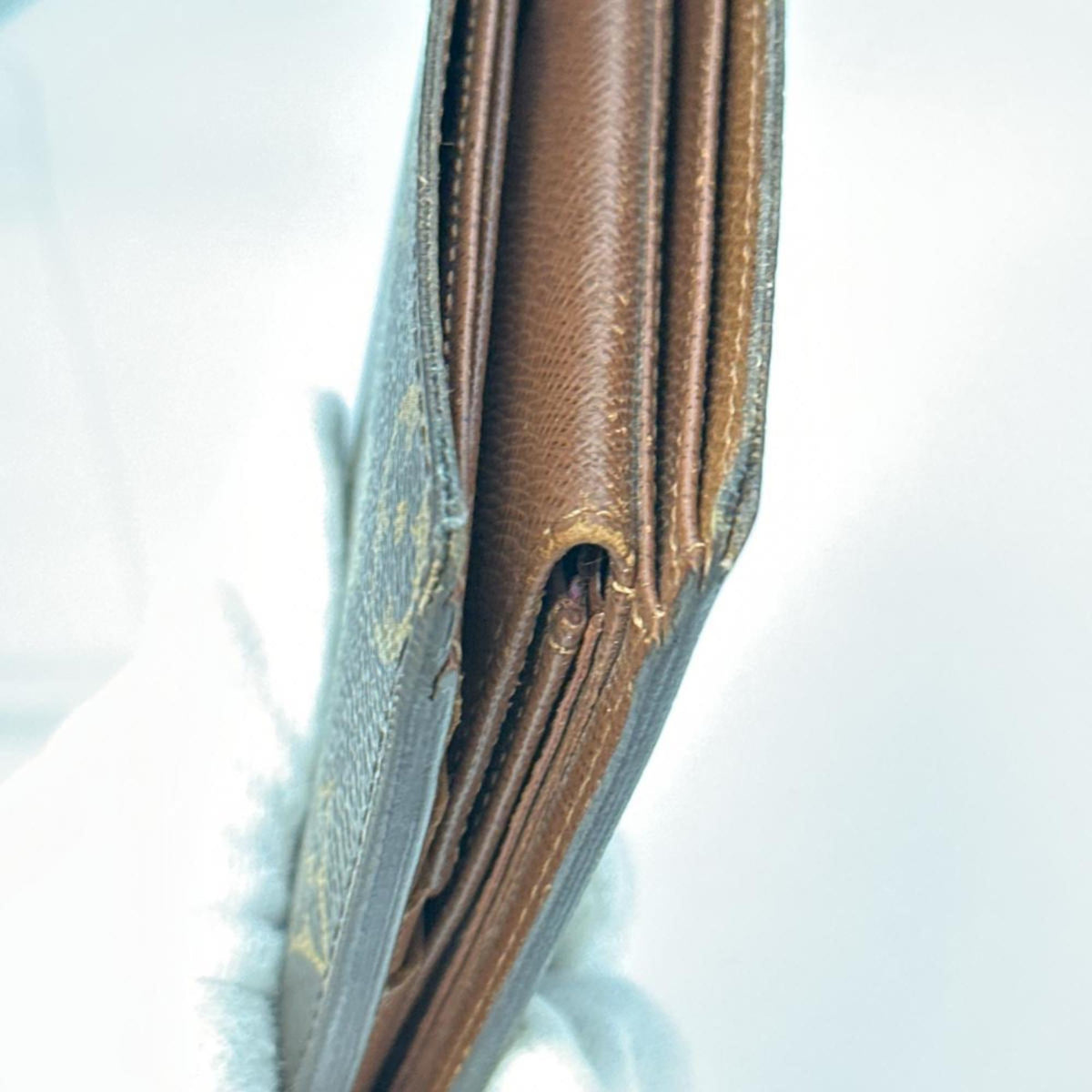 Louis Vuitton Brown Monogram Monogram Wallet (Bi-Fold) (Pre-Owned)