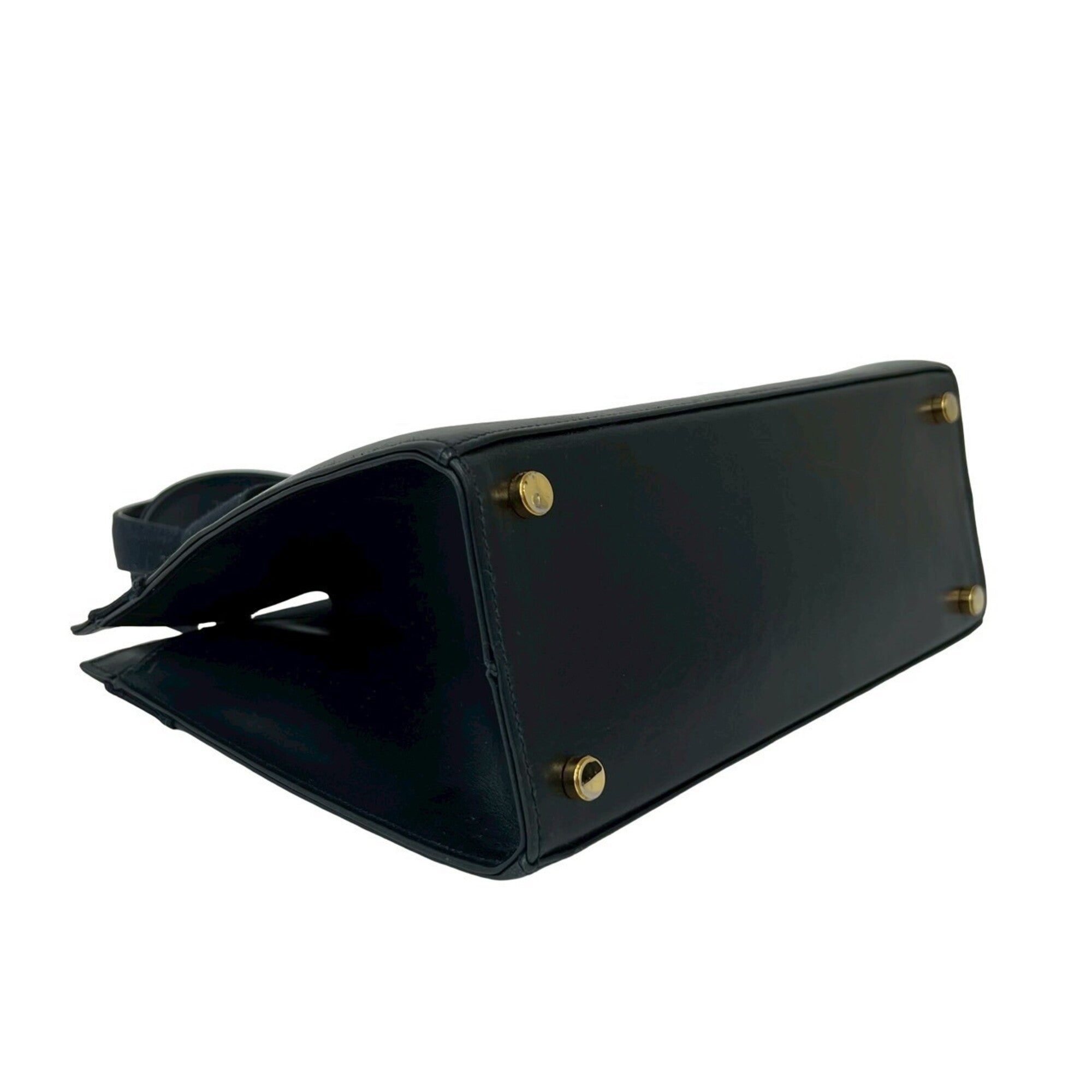 Salvatore Ferragamo Black Leather Handbag Shoulder Bag (Pre-Owned)