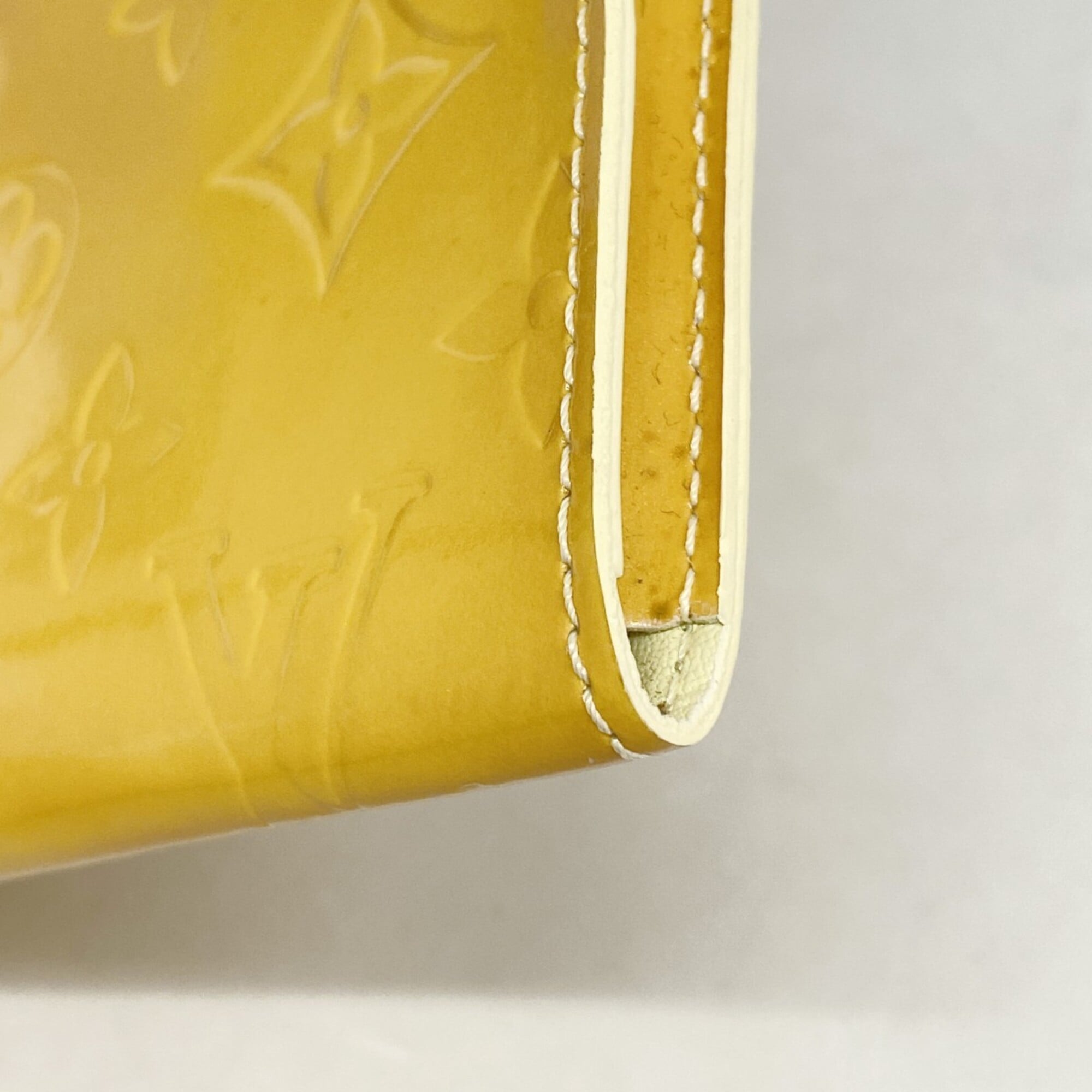 Louis Vuitton Lime Yellow Shoulder Bag (Pre-Owned)