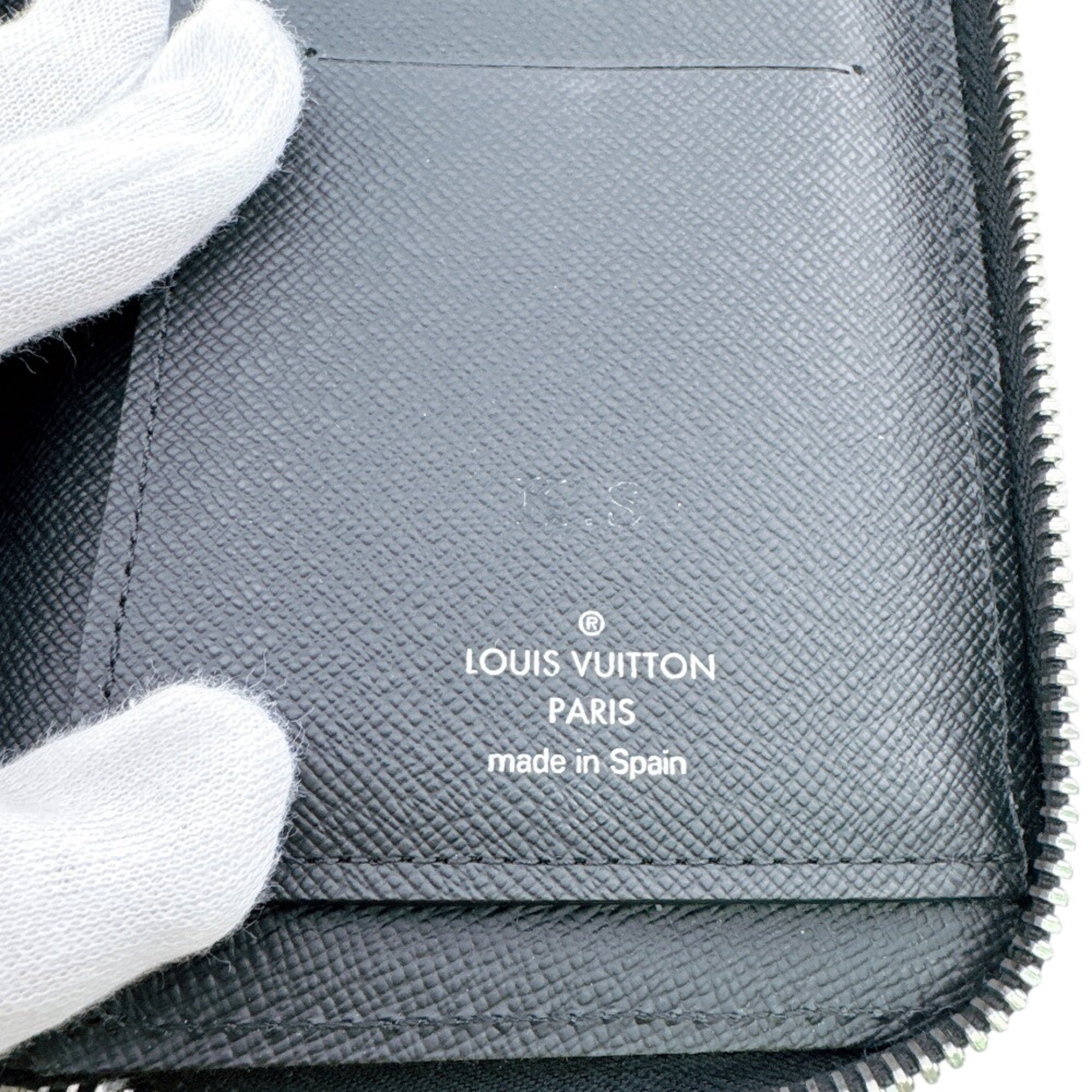 Louis Vuitton Epi Black Epi Leather Long Wallet (Bi-Fold) (Pre-Owned)