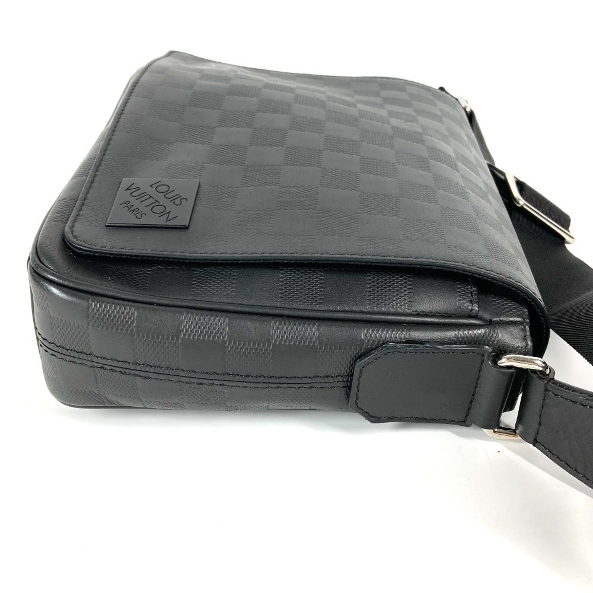 Louis Vuitton Black Noir Damier Infini Messenger Bag Shoulder Bag (Pre-Owned)