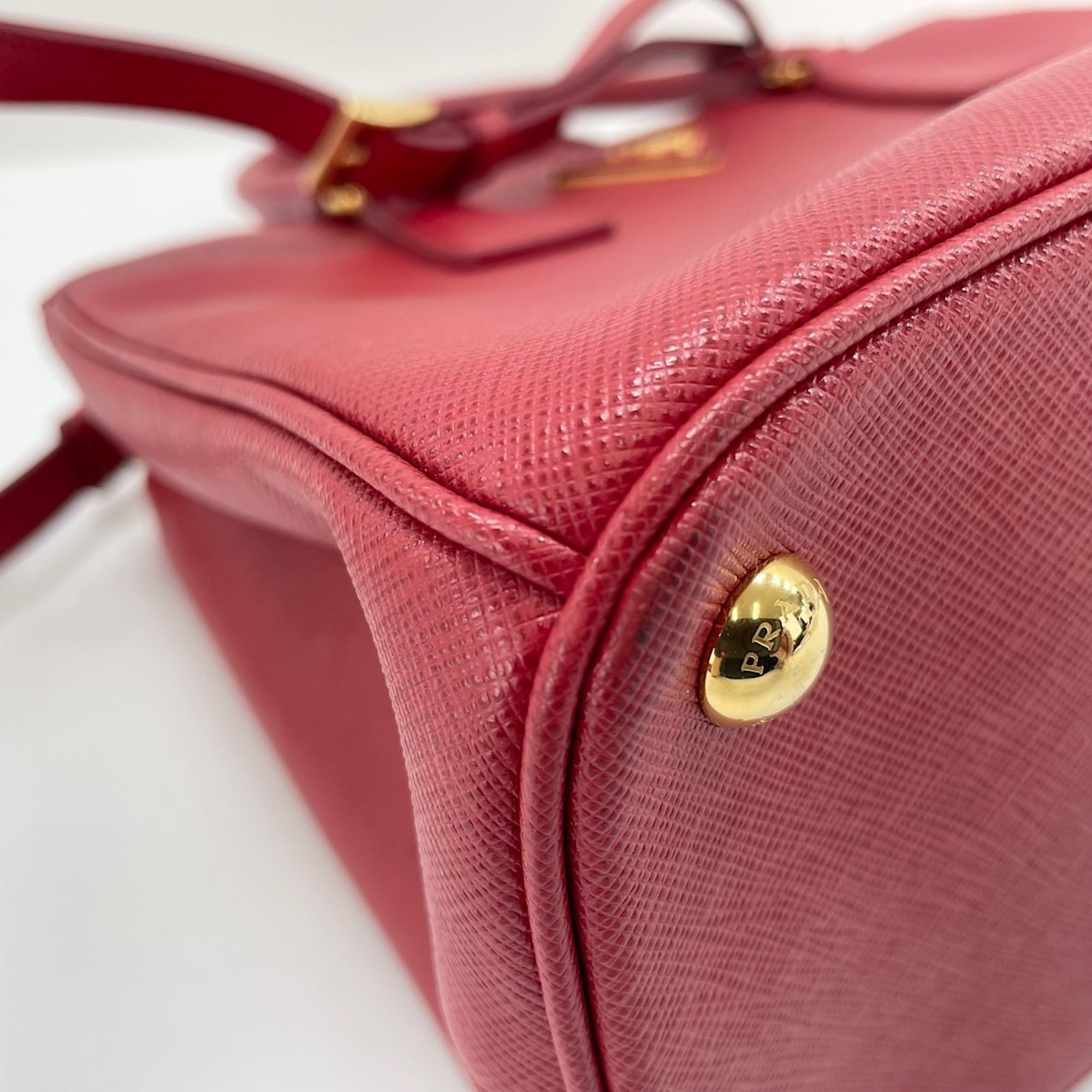 Prada Red Color Handbag Shoulder Bag (Pre-Owned)
