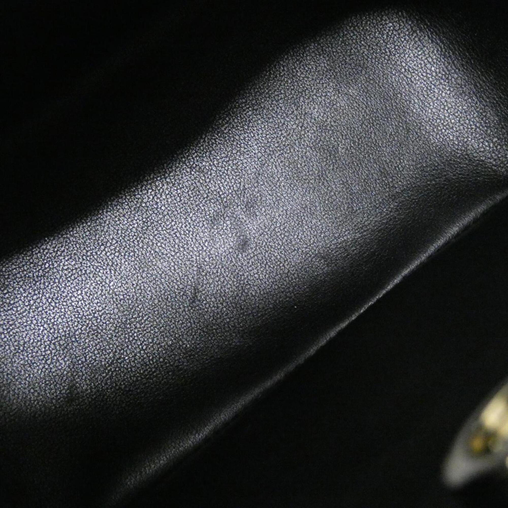 Chanel Black Grained Calfskin Shoulder Bag (Pre-Owned)