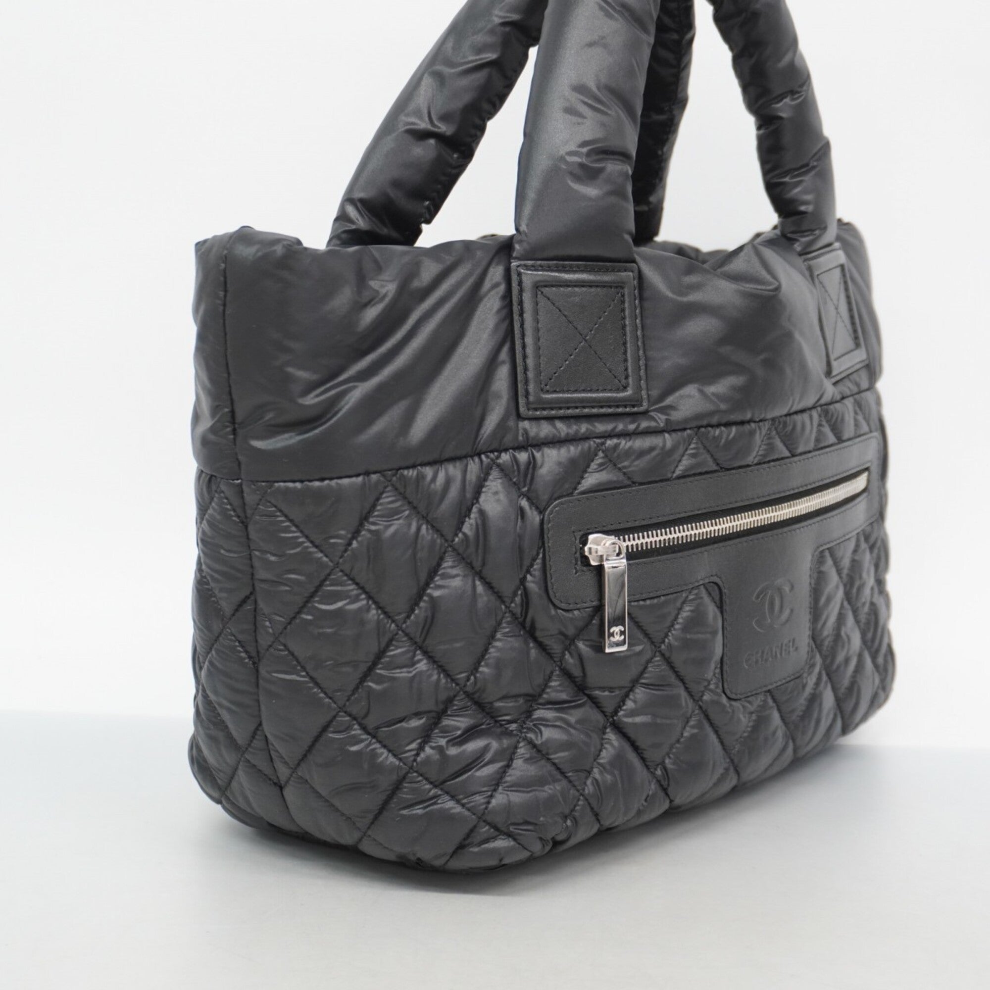 Chanel Black Nylon Tote Bag (Pre-Owned)