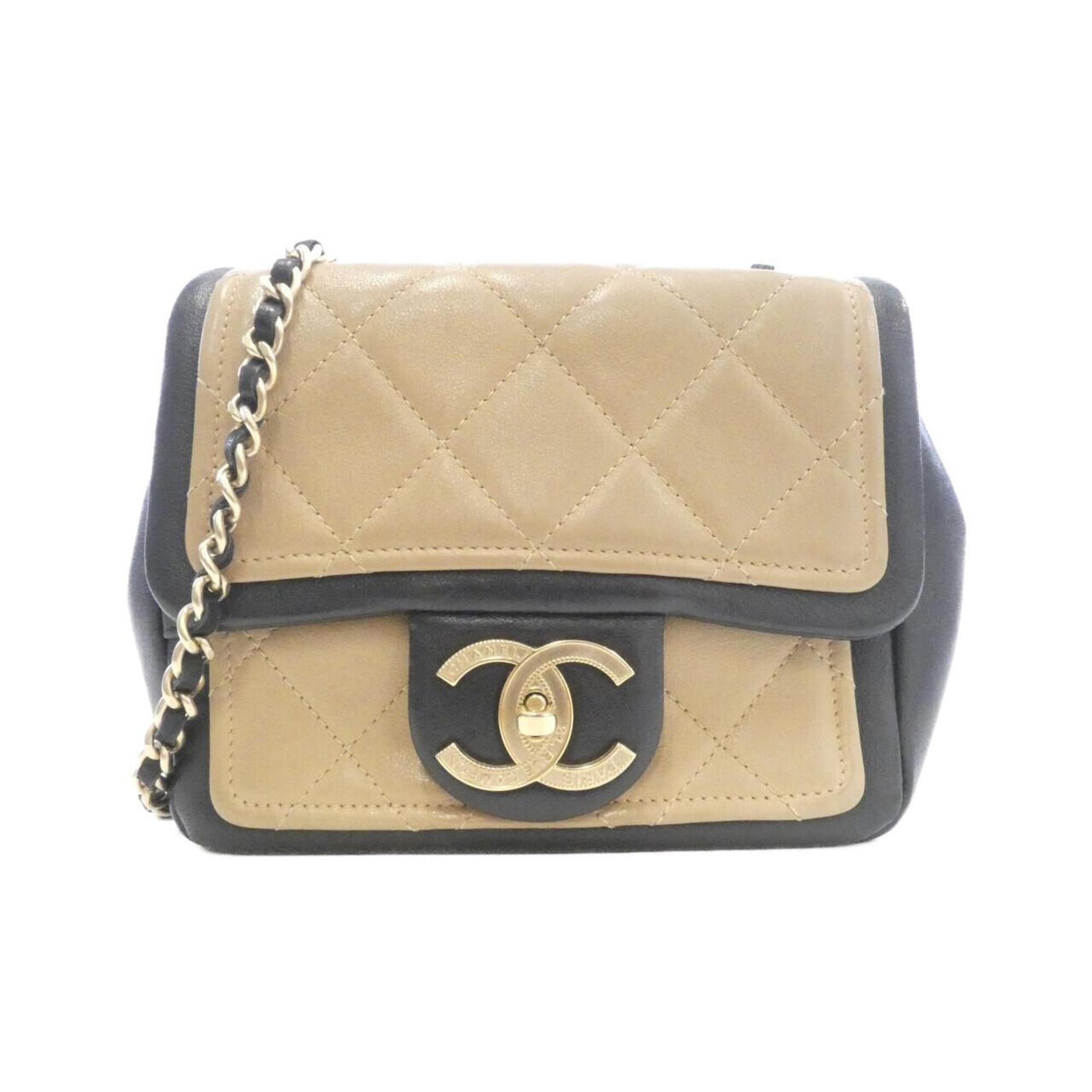 Chanel Beige Black Leather Shoulder Bag (Pre-Owned)
