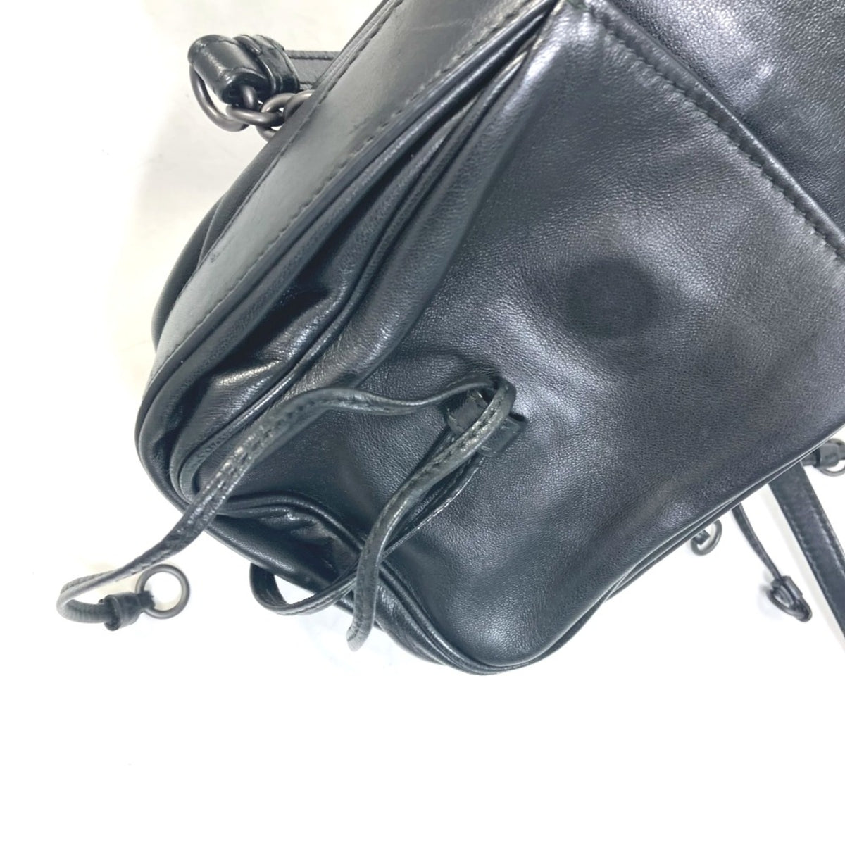 Bottega Veneta Black Leather Shoulder Bag (Pre-Owned)