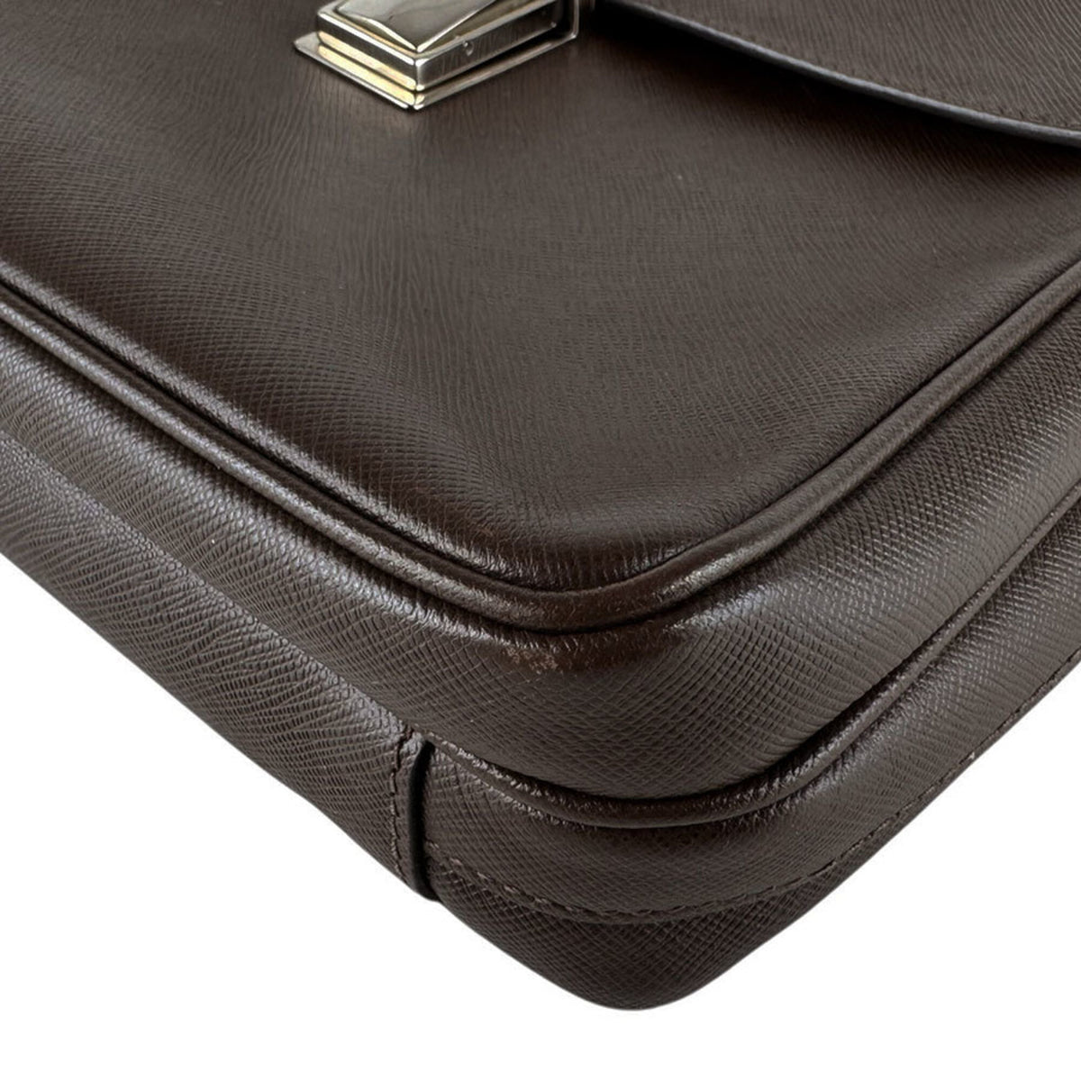 Prada Brown Leather Shoulder Bag (Pre-Owned)