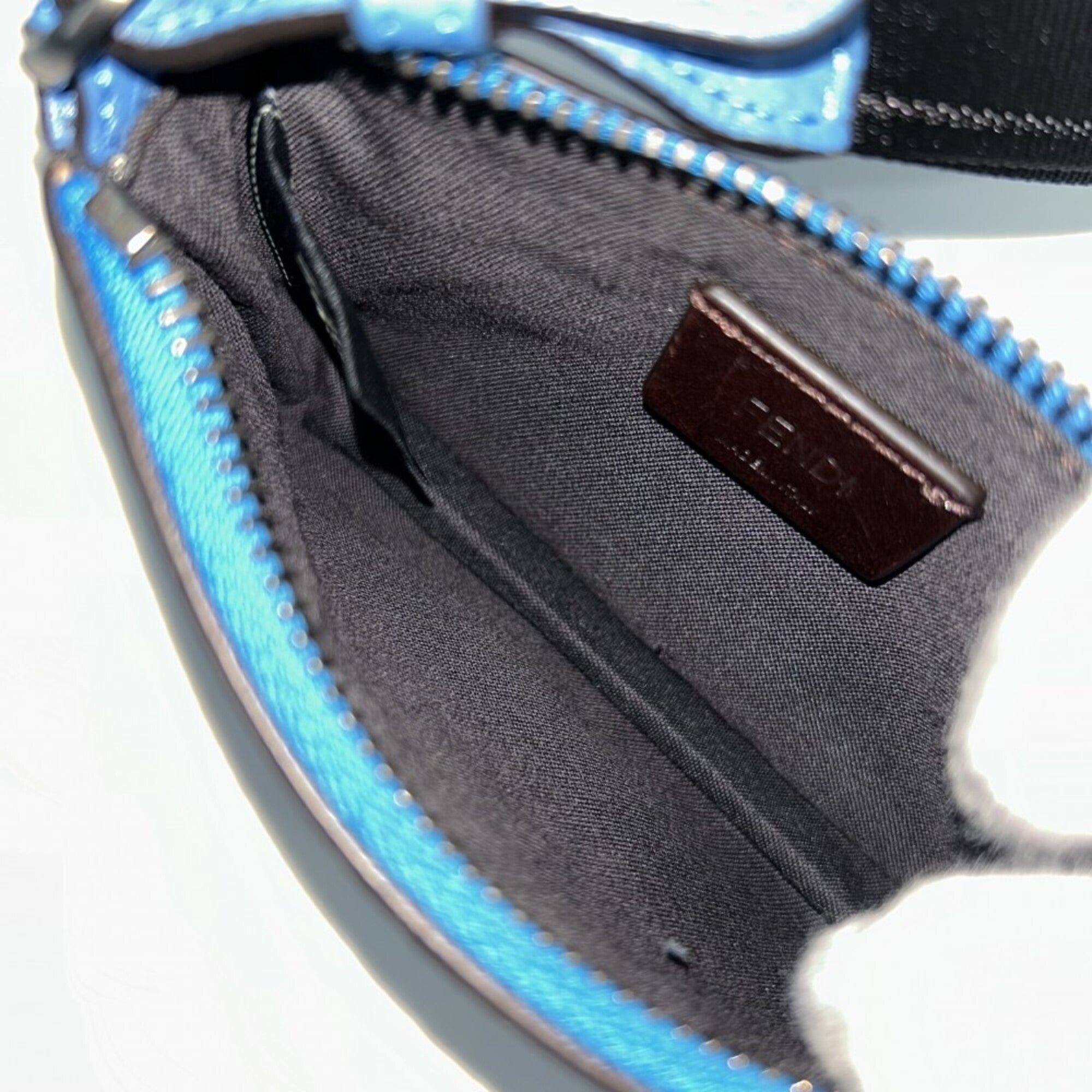 Fendi Blue Leather Pouch (Pre-Owned)