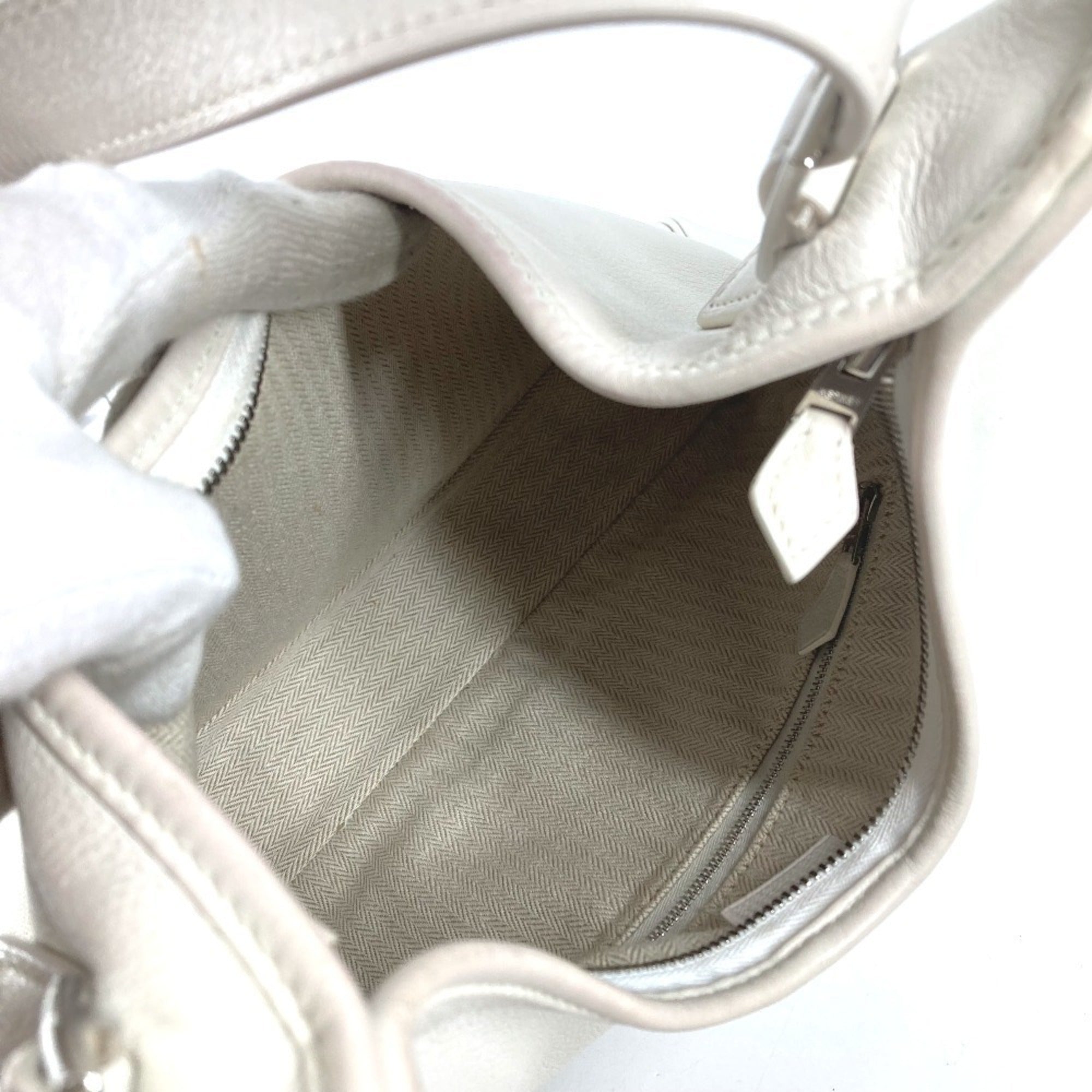 Hermes White Leather Shoulder Bag (Pre-Owned)