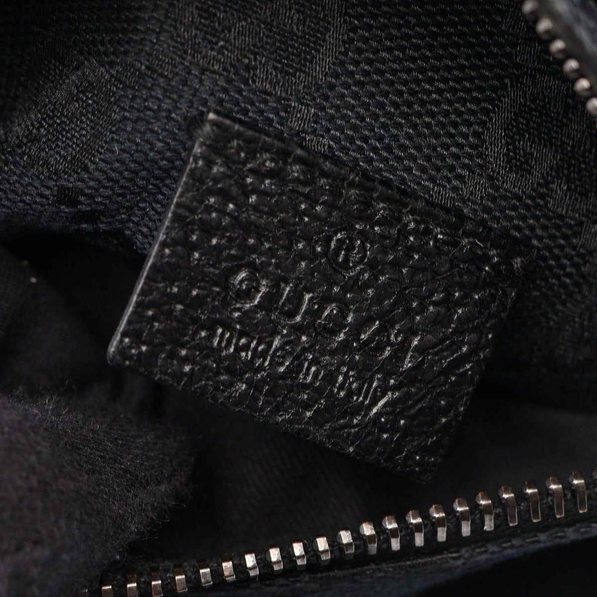 Gucci Black Canvas Leather Fanny Pack Handbag (Pre-Owned)