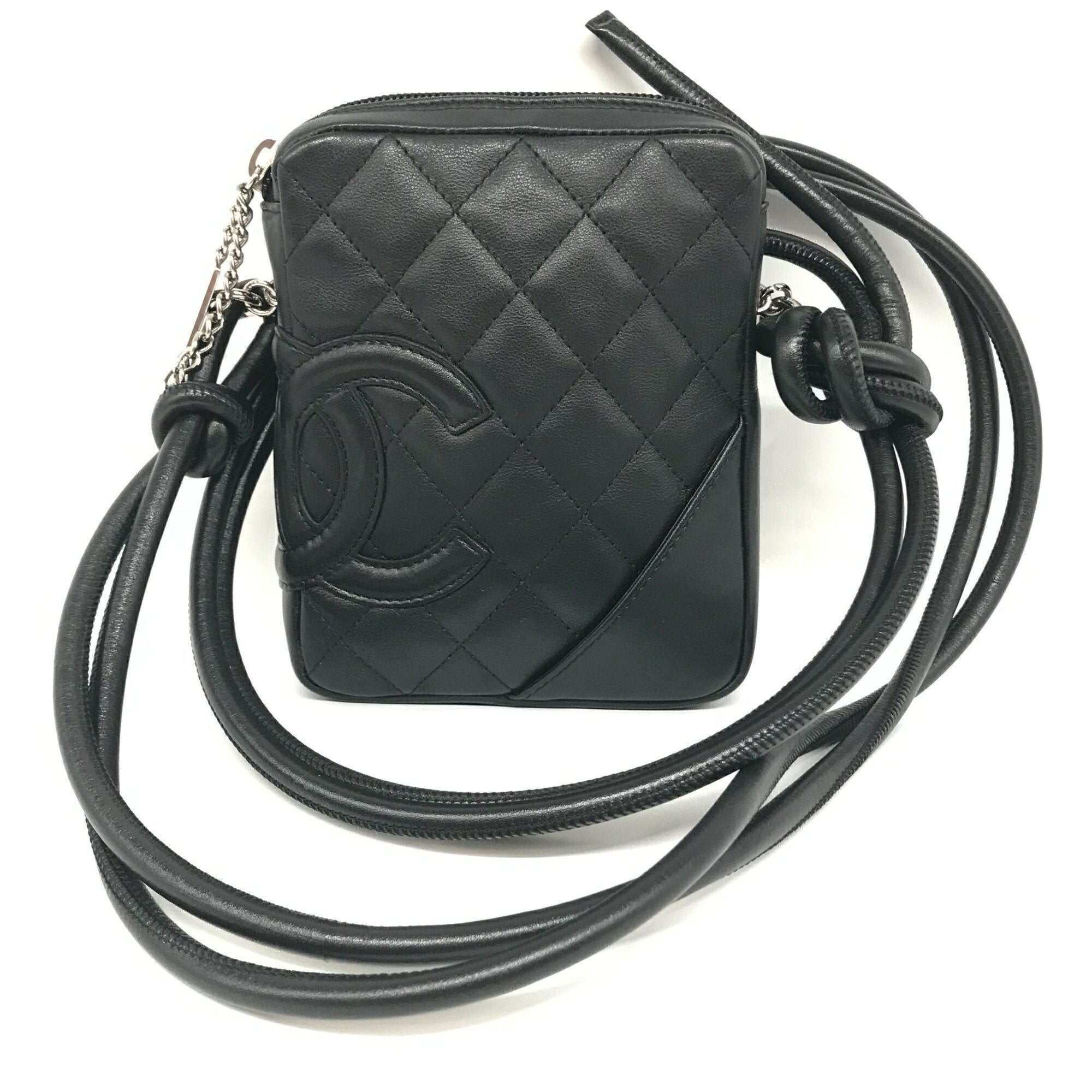 Chanel Black Leather Pochette Shoulder Bag (Pre-Owned)