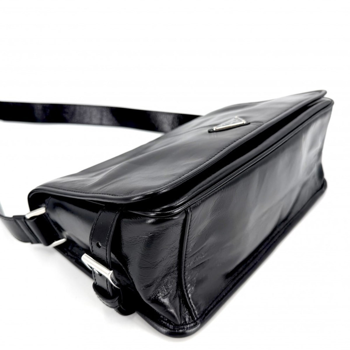 Prada Black White Leather Shoulder Bag (Pre-Owned)