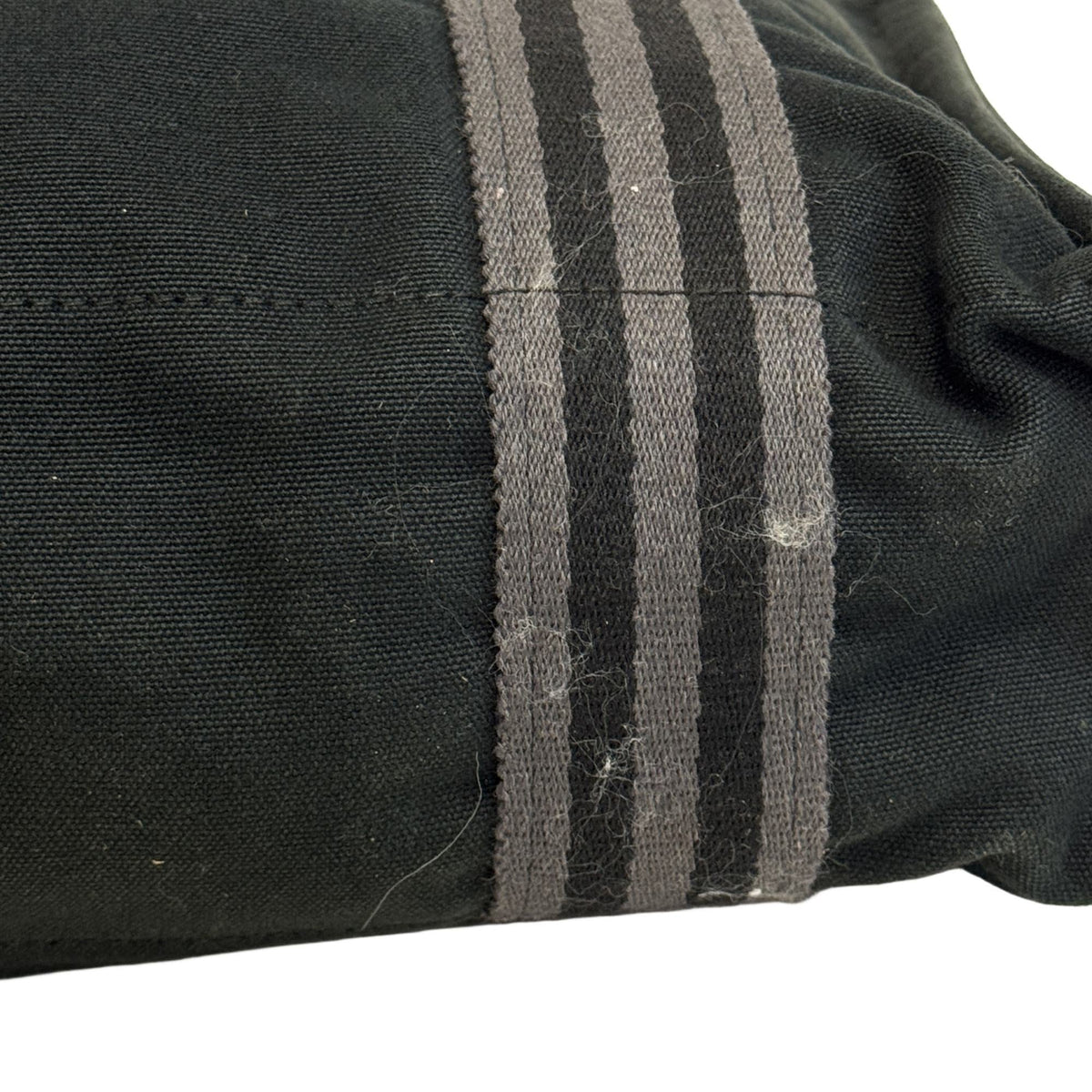 Hermes Black Canvas Shoulder Bag (Pre-Owned)