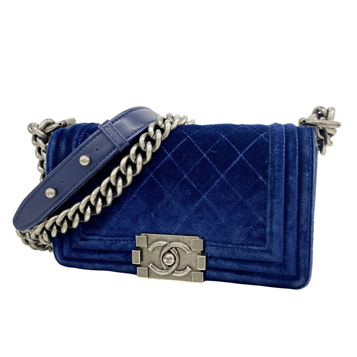 Chanel Navy Suede Shoulder Bag (Pre-Owned)