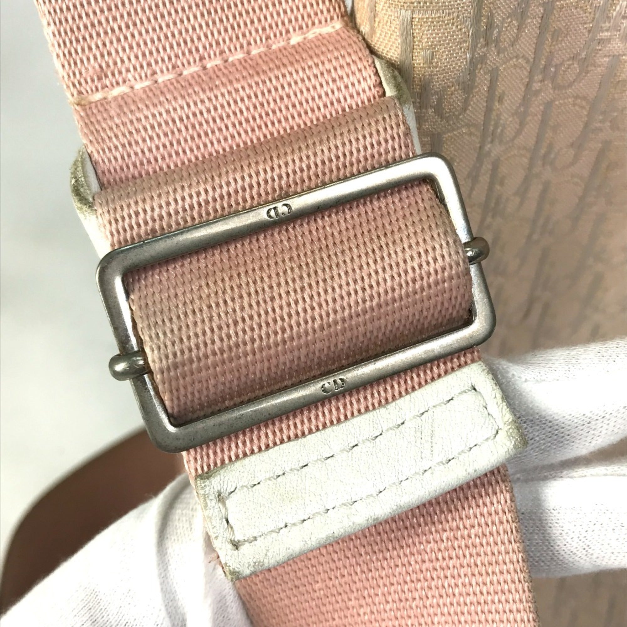 Christian Dior Pink Cloth Shoulder Bag (Pre-Owned)