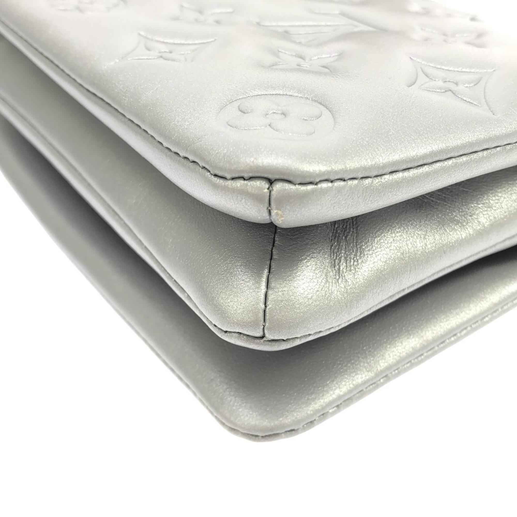 Louis Vuitton Silver Leather Pochette Shoulder Bag (Pre-Owned)