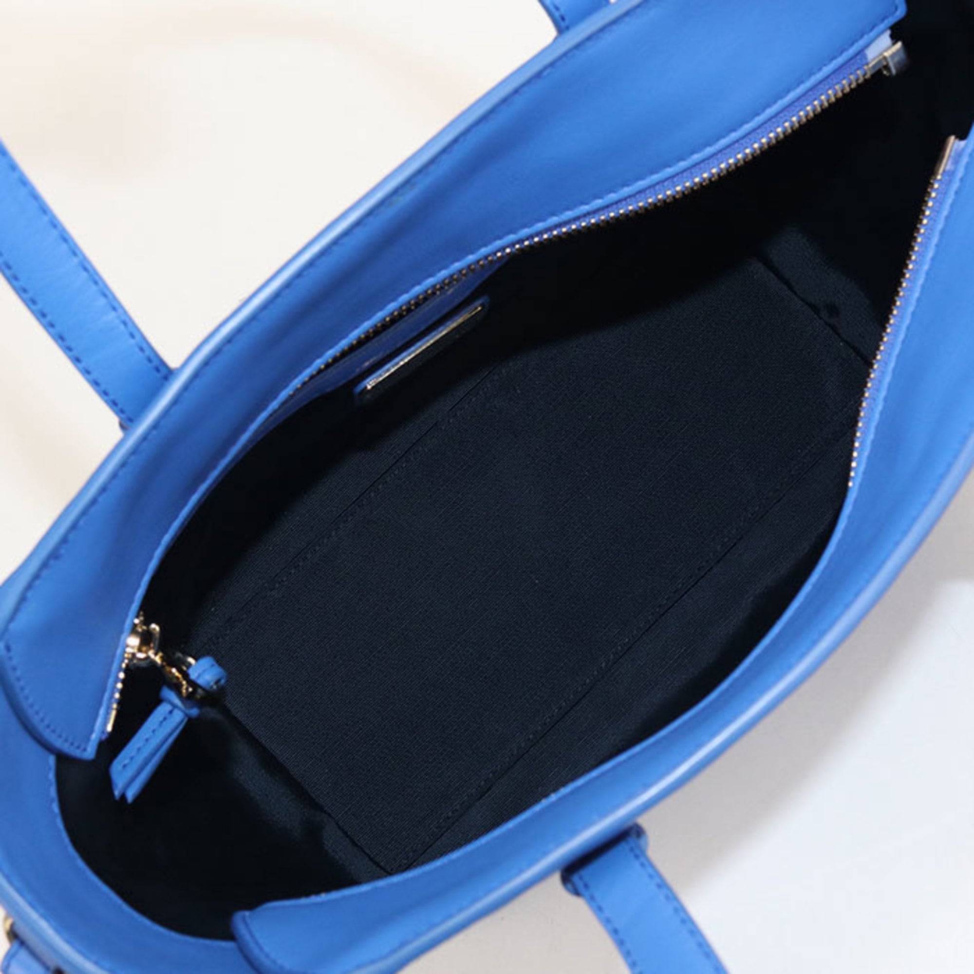 Salvatore Ferragamo Blue Leather Tote Bag (Pre-Owned)