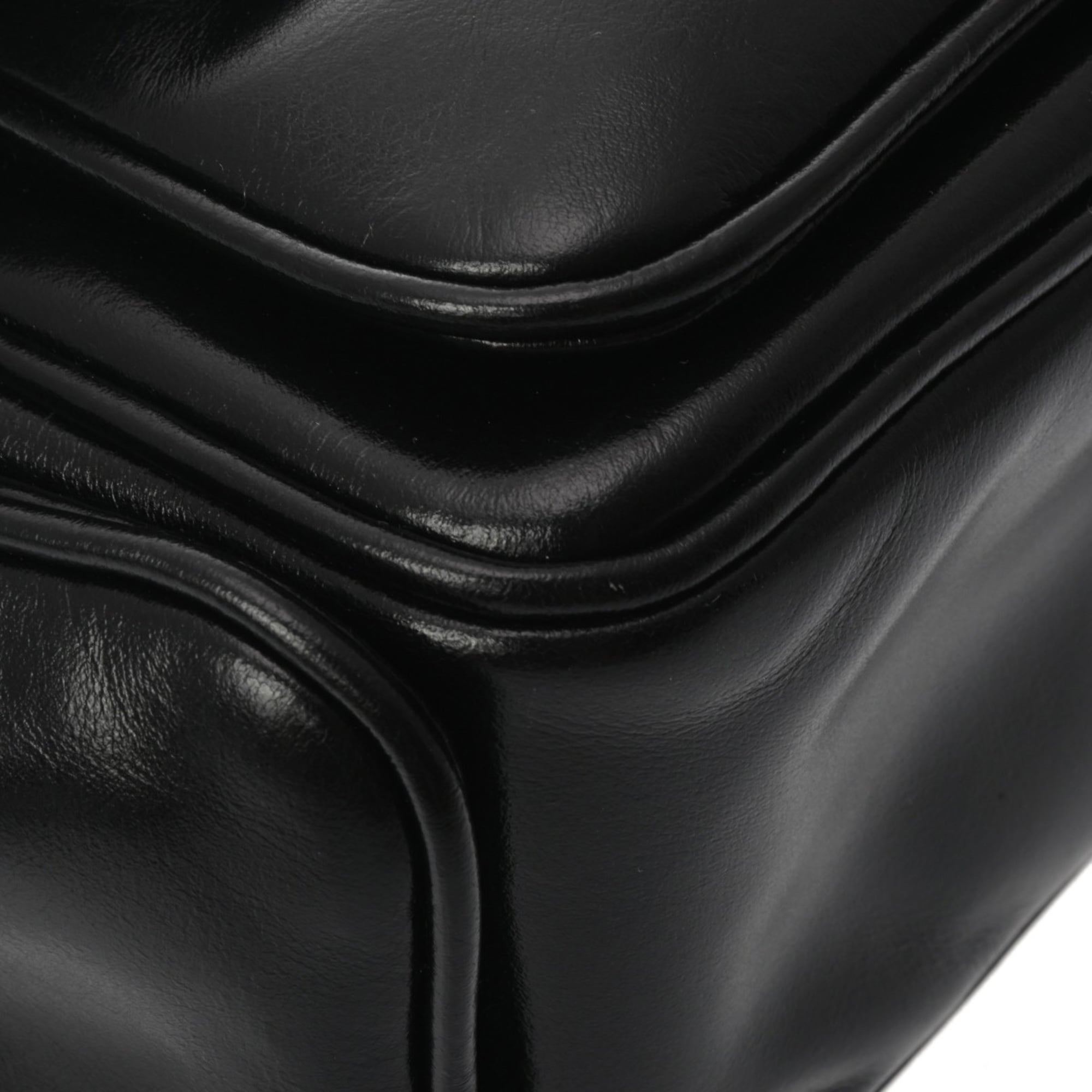 Louis Vuitton Black Leather Shoulder Bag (Pre-Owned)