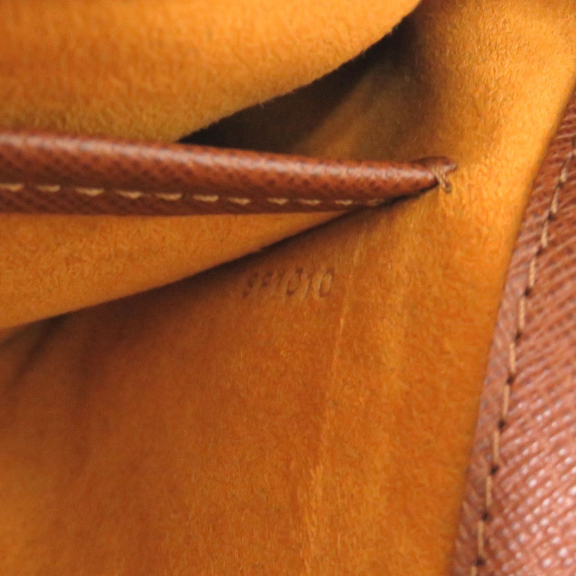 Louis Vuitton Brown Monogram Canvas Shoulder Bag (Pre-Owned)
