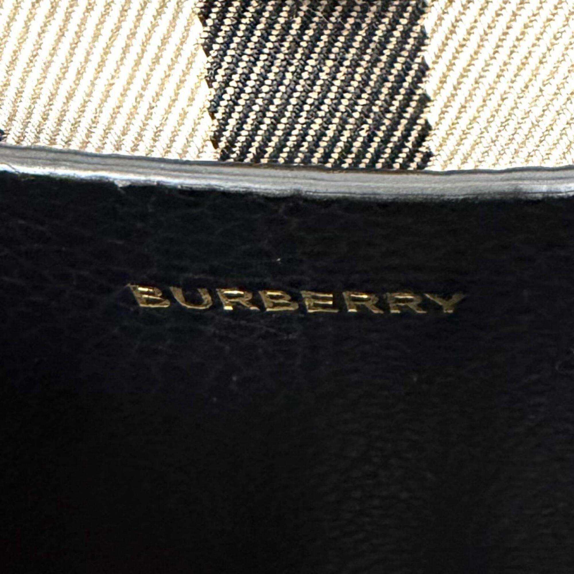Burberry Black Leather Handbag (Pre-Owned)
