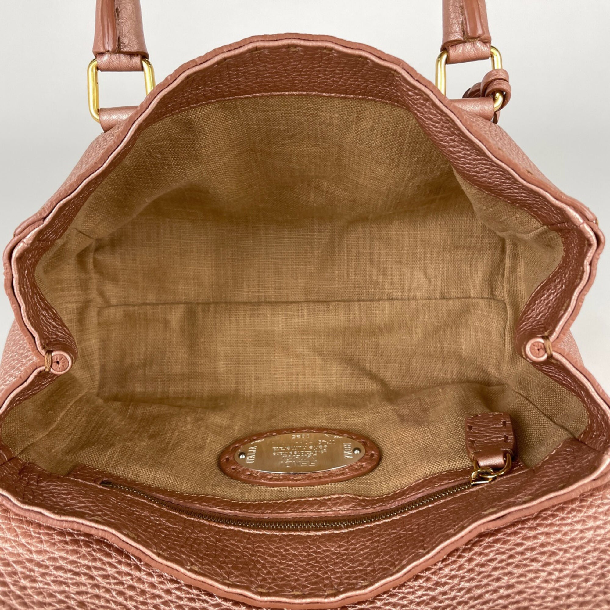 Fendi Pink Leather Handbag (Pre-Owned)