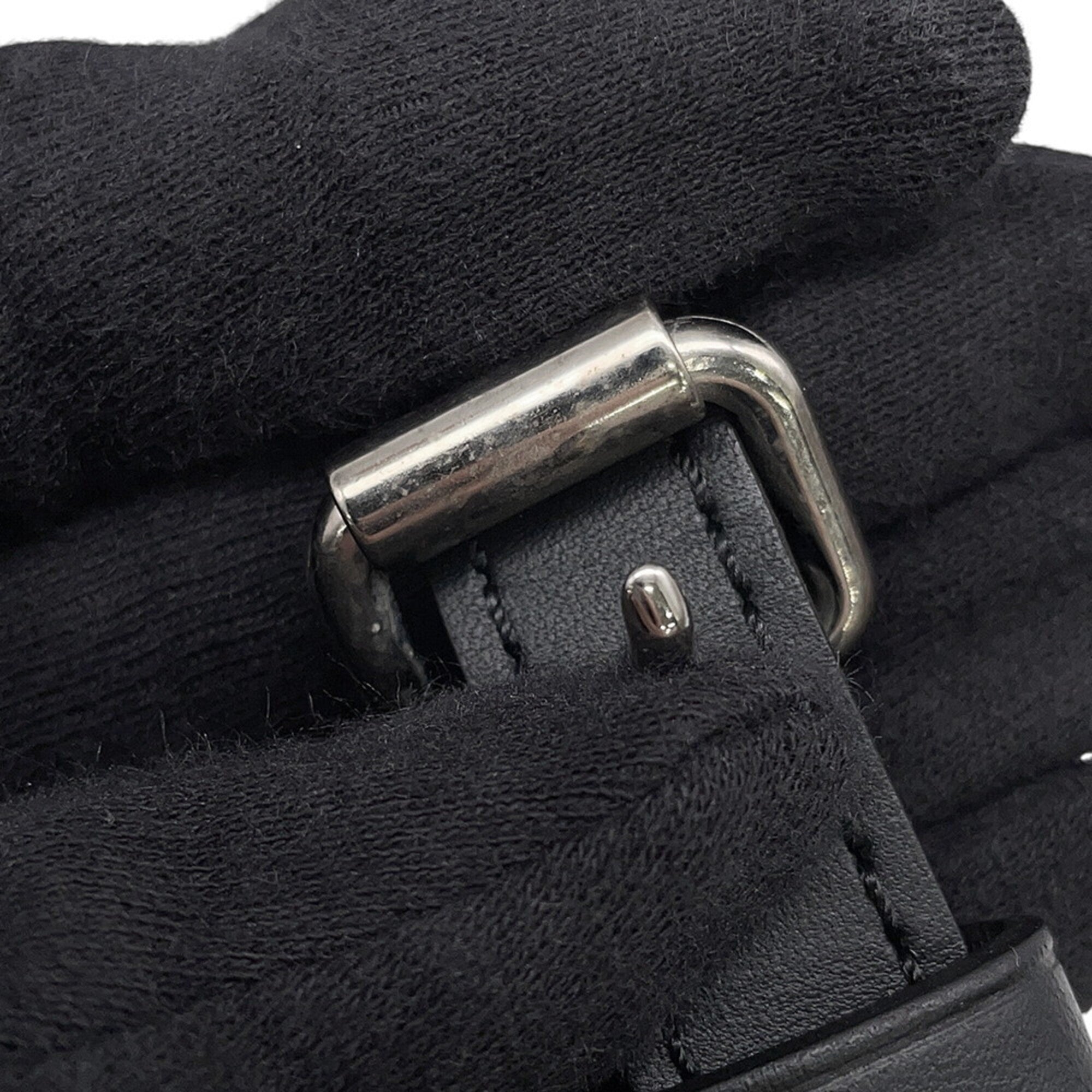 Louis Vuitton Black Noir Leather Handbag Shoulder Bag (Pre-Owned)