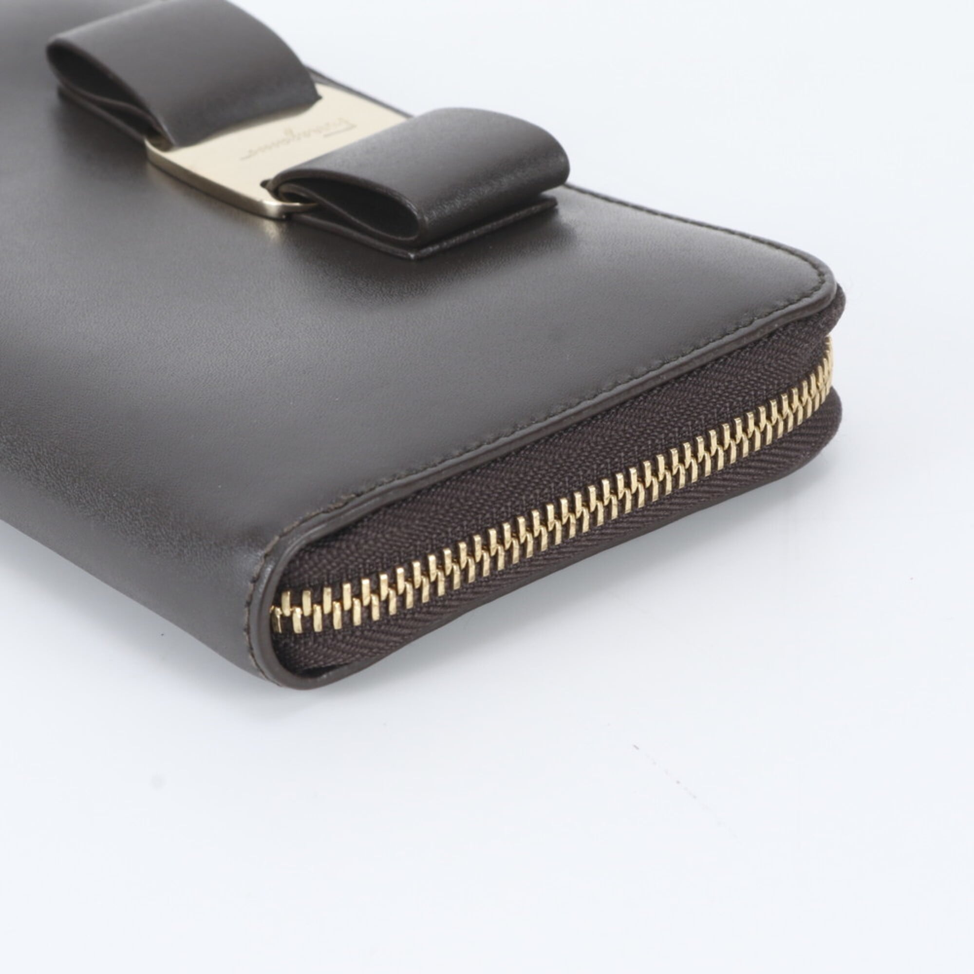 Salvatore Ferragamo Charcoal Gray Leather Long Wallet (Bi-Fold) (Pre-Owned)