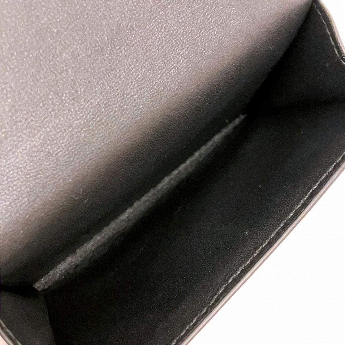 Burberry Black Leather Wallet (Tri-Fold) (Pre-Owned)
