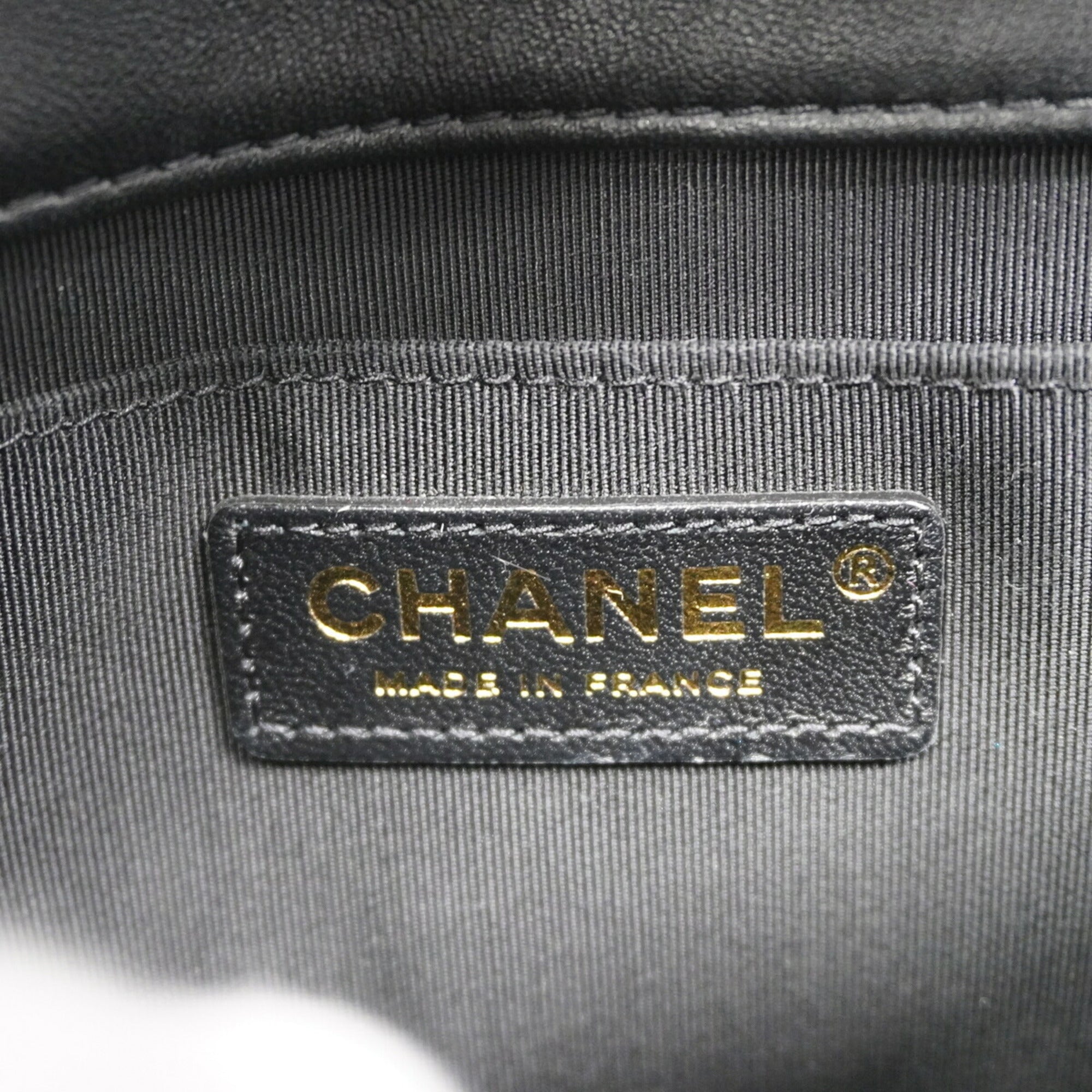 Chanel Black Leather Shoulder Bag (Pre-Owned)