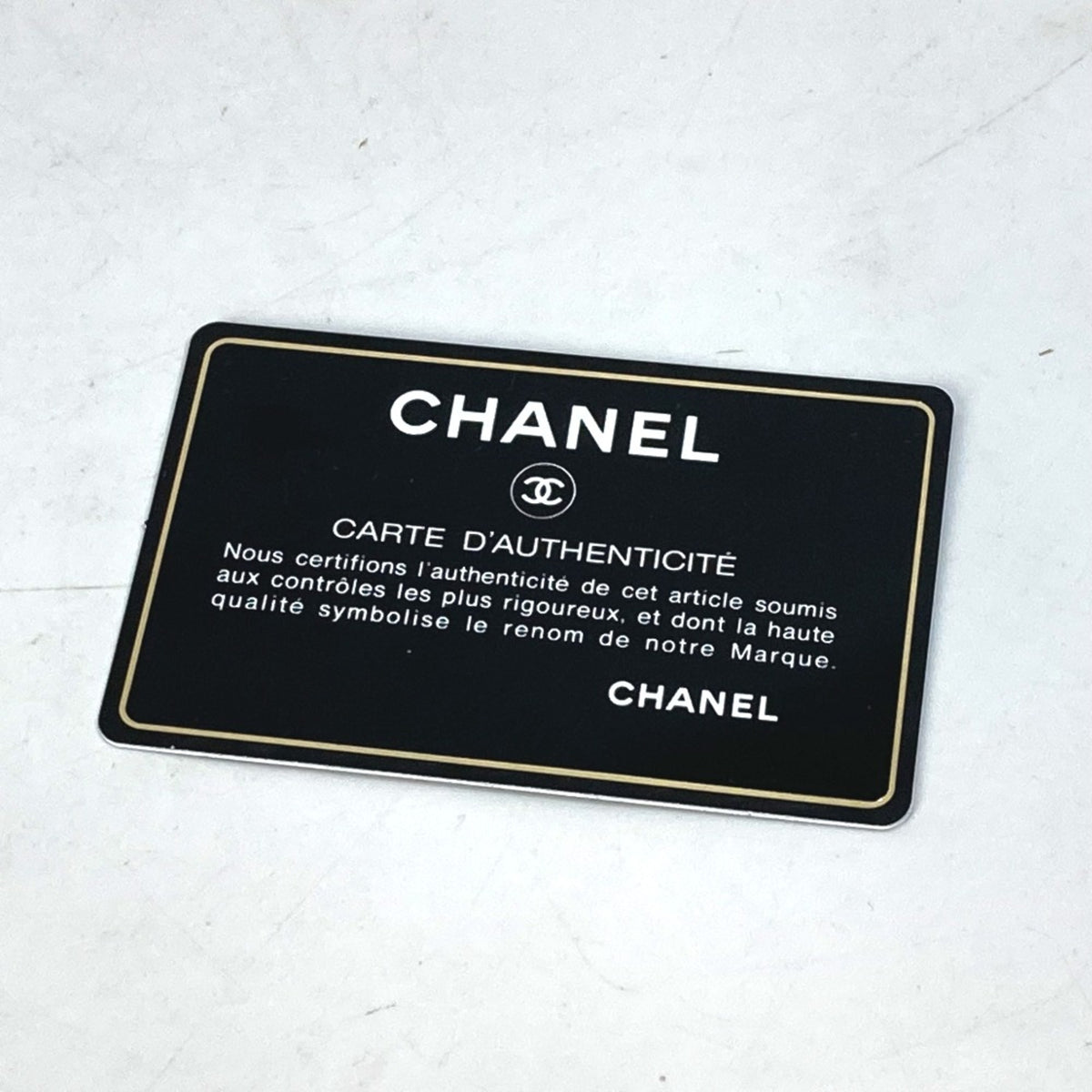 Chanel White Leather Handbag (Pre-Owned)