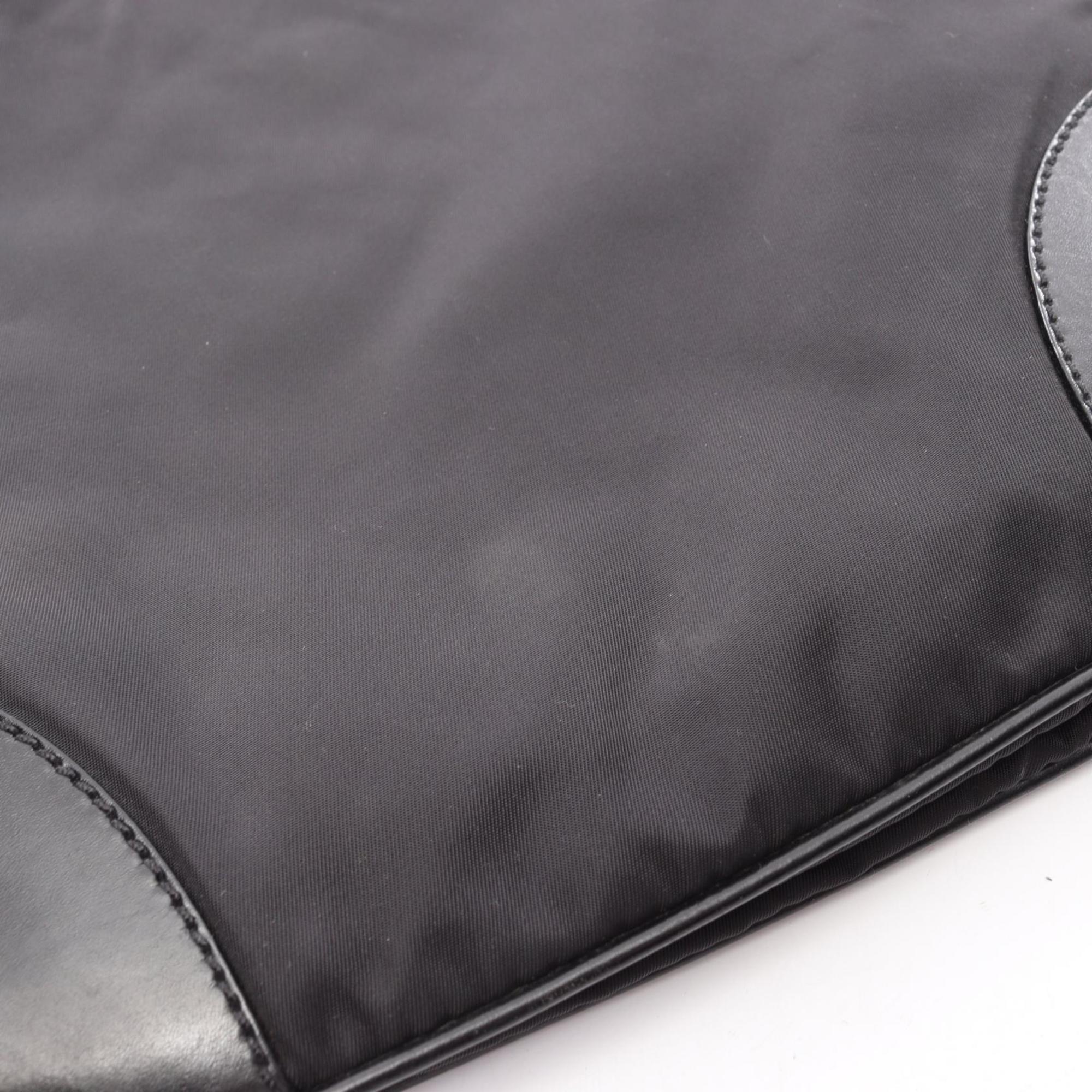 Prada Black Nylon Leather Shoulder Bag (Pre-Owned)
