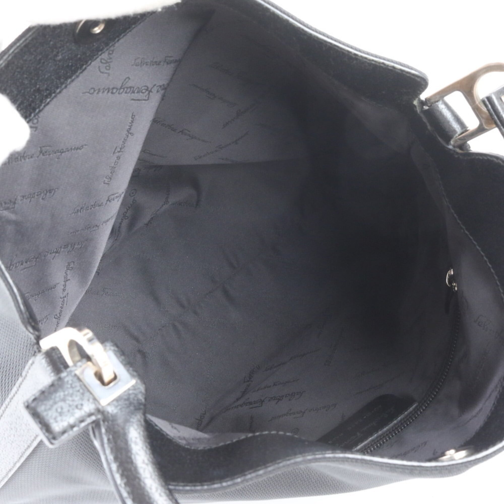 Salvatore Ferragamo Gancini Black Leather Nylon Handbag Shoulder Bag (Pre-Owned)