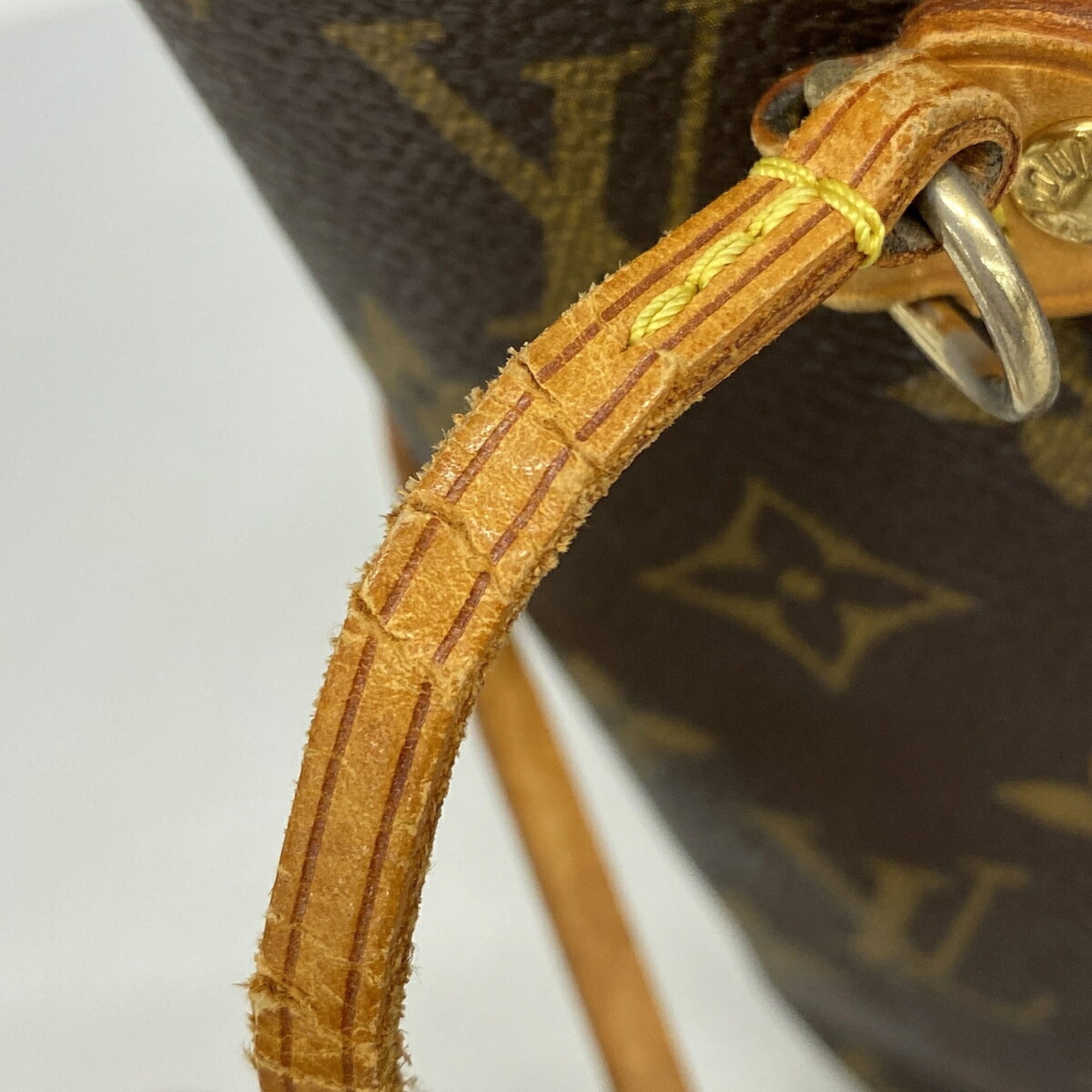 Louis Vuitton Brown Tote Bag (Pre-Owned)
