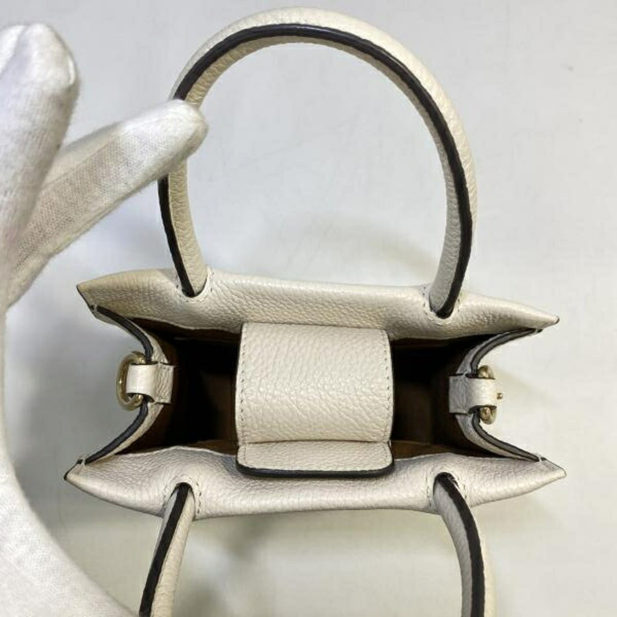 Coach White Handbag Shoulder Bag (Pre-Owned)