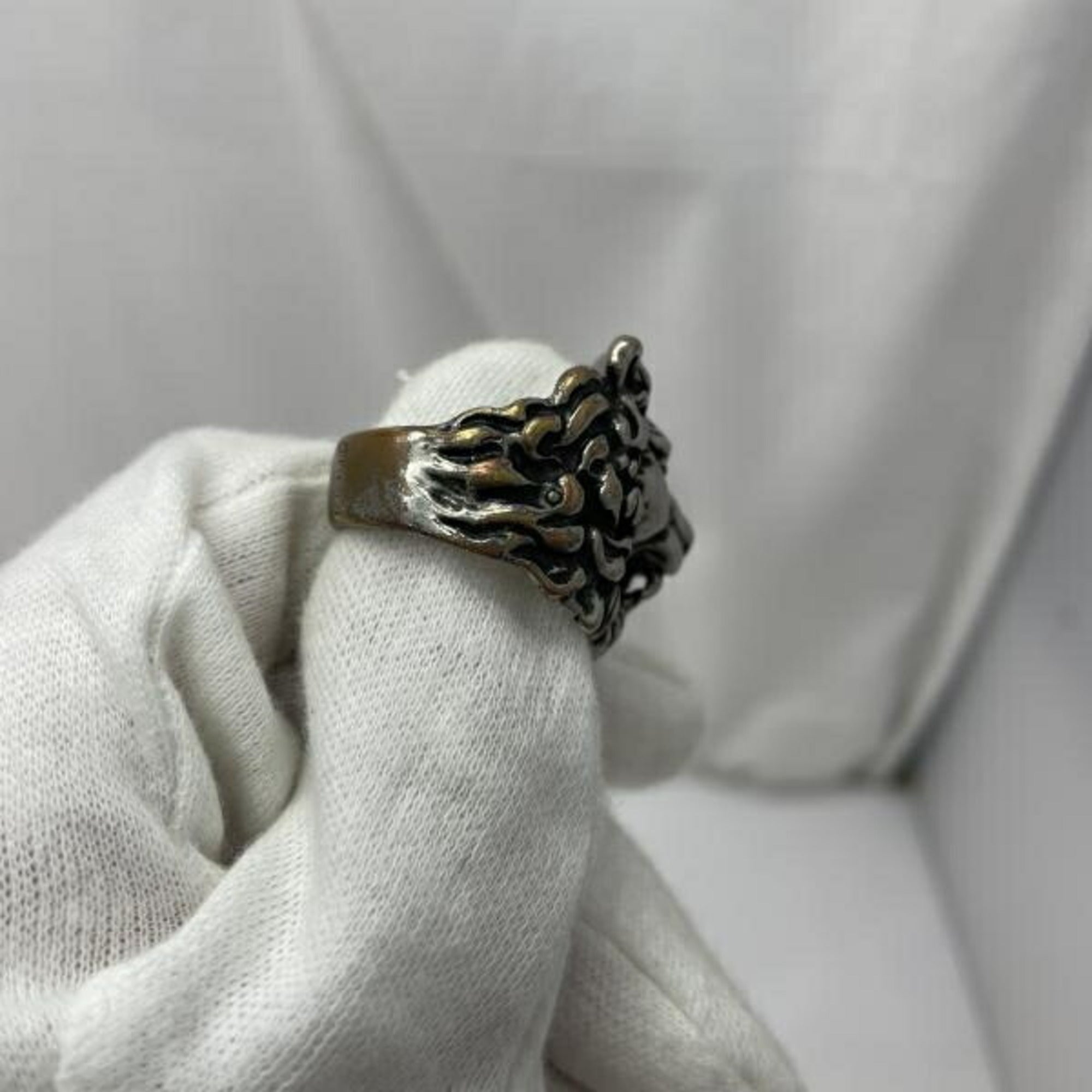 Gucci Silver (Pre-Owned)